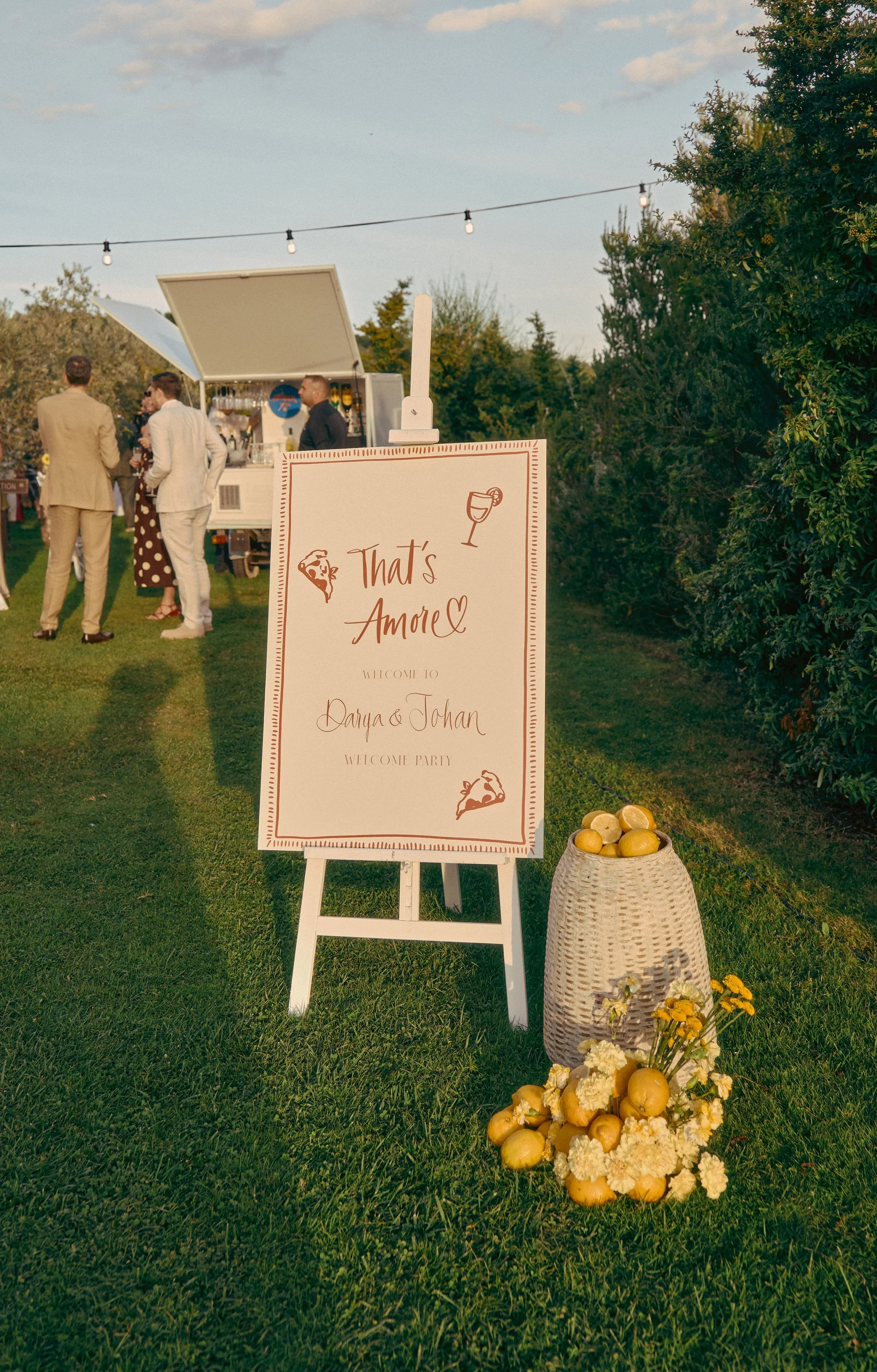 Welcome sing wedding