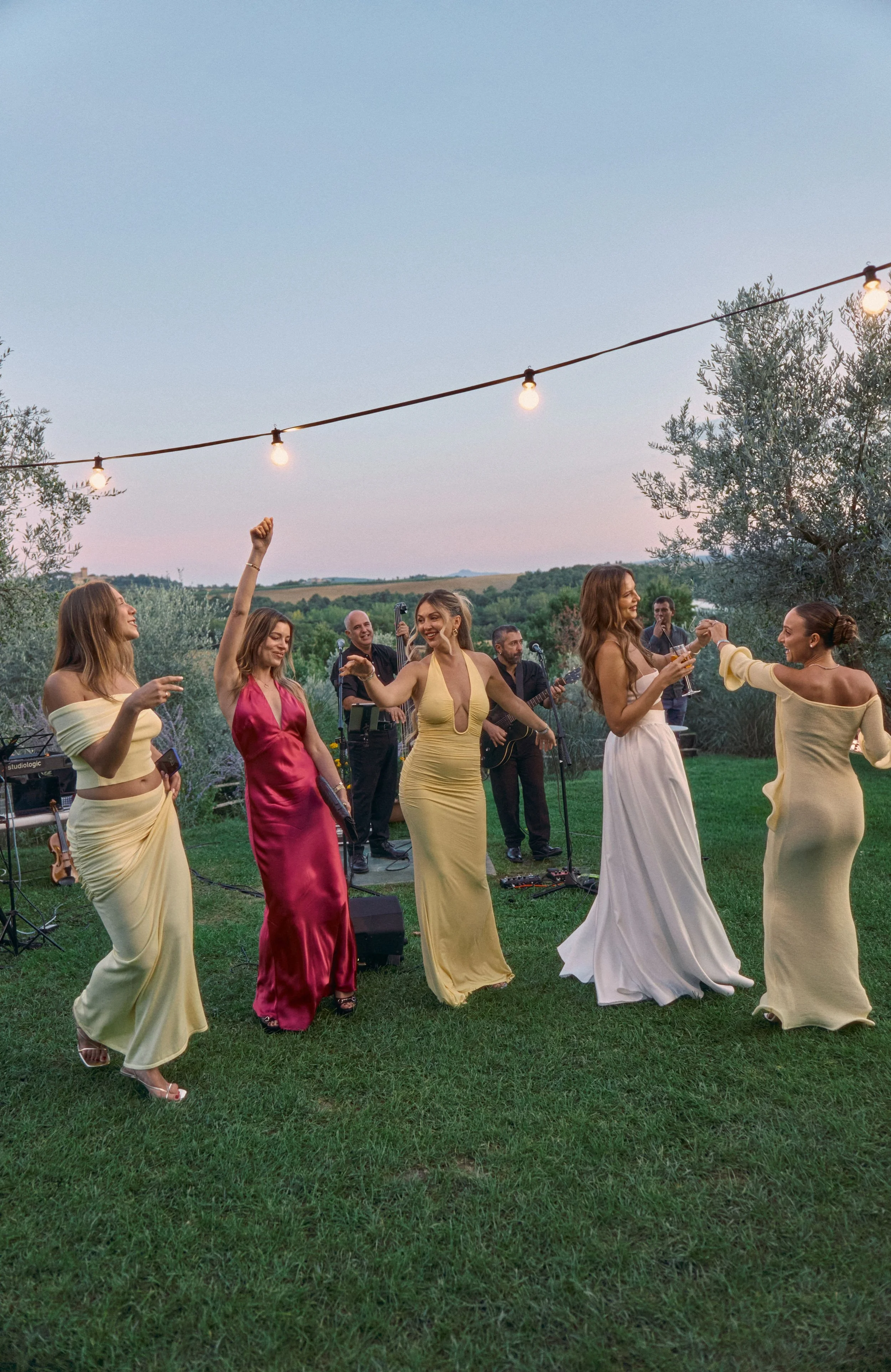 A relaxed evening of Italian food, live music, and beautiful outdoor dining
