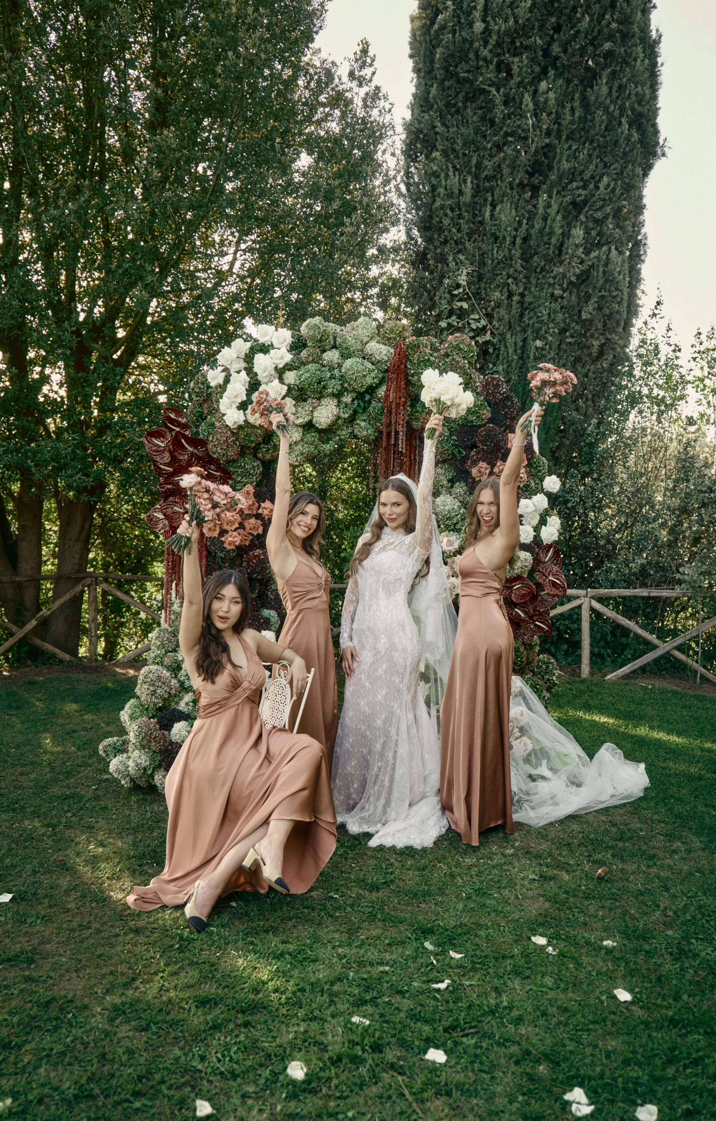 Pink, burgundy and green wedding inspo