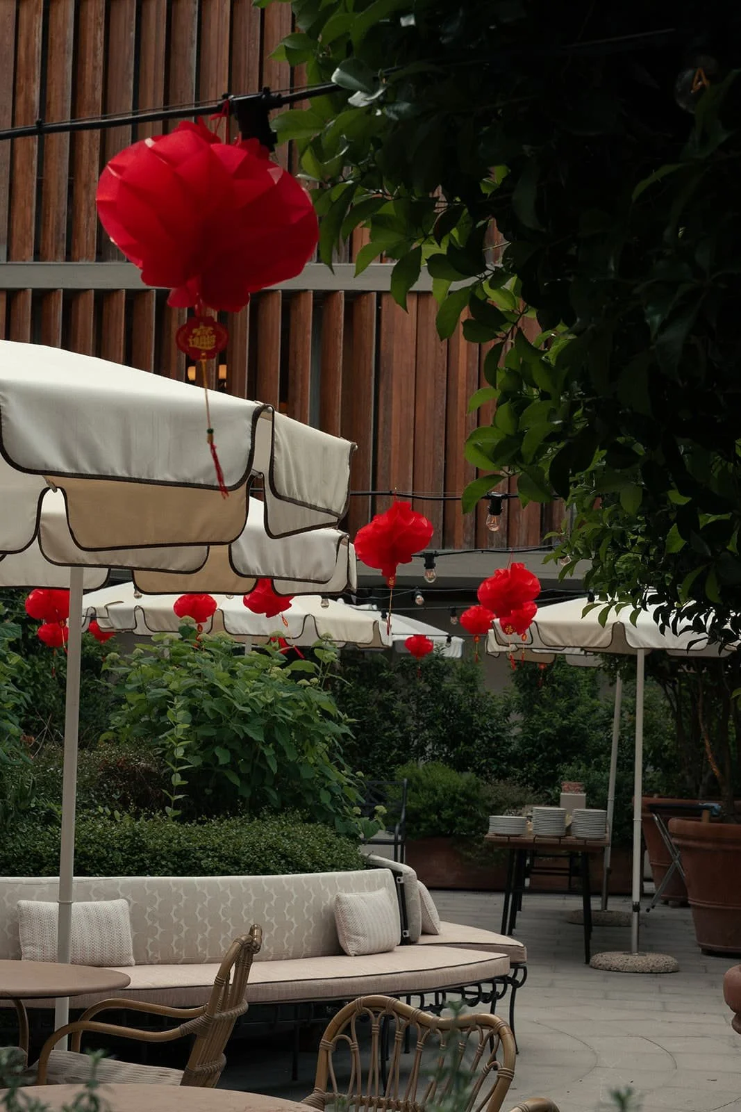 East Meets West wedding welcome celebration in Florence with Italian food and elegant styling