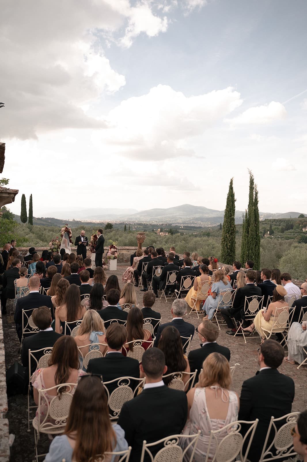Wedding ceremony with the view of Florence and the Tuscan hills