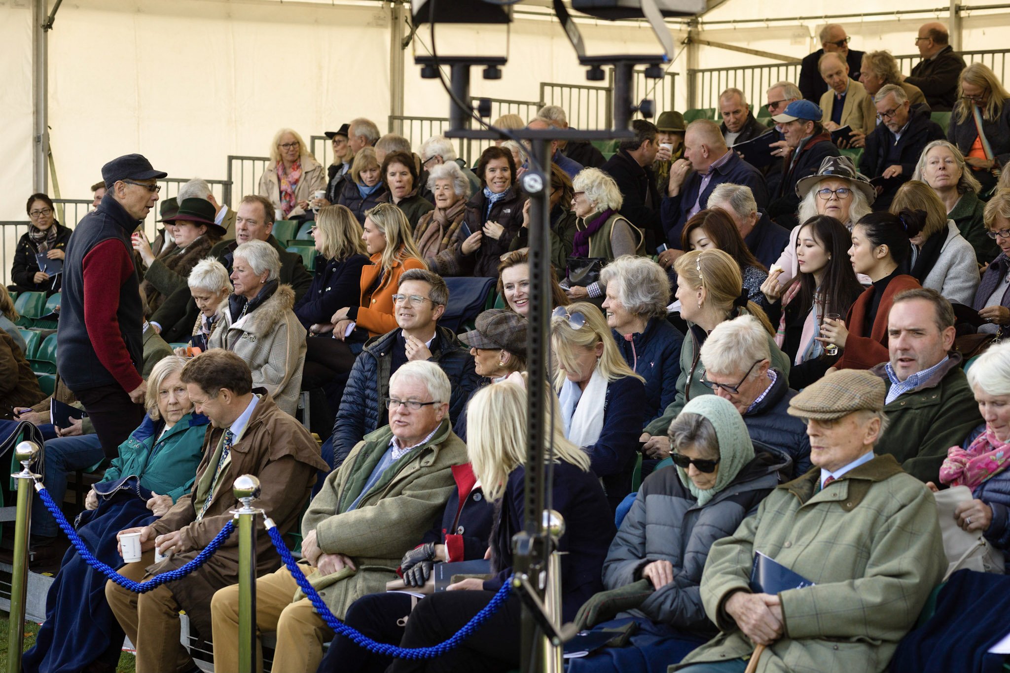 213-A4-Dan_Stevens_photo_yearling_parade_22-1352.jpg