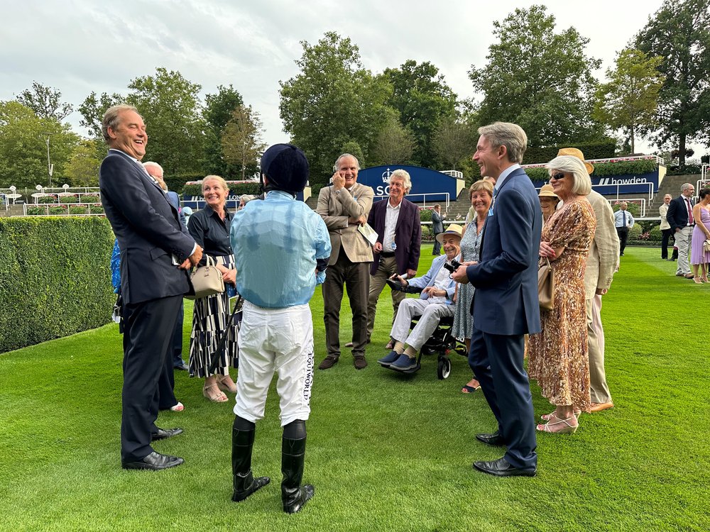 Ryan Moore getting owners to laugh at Ascot