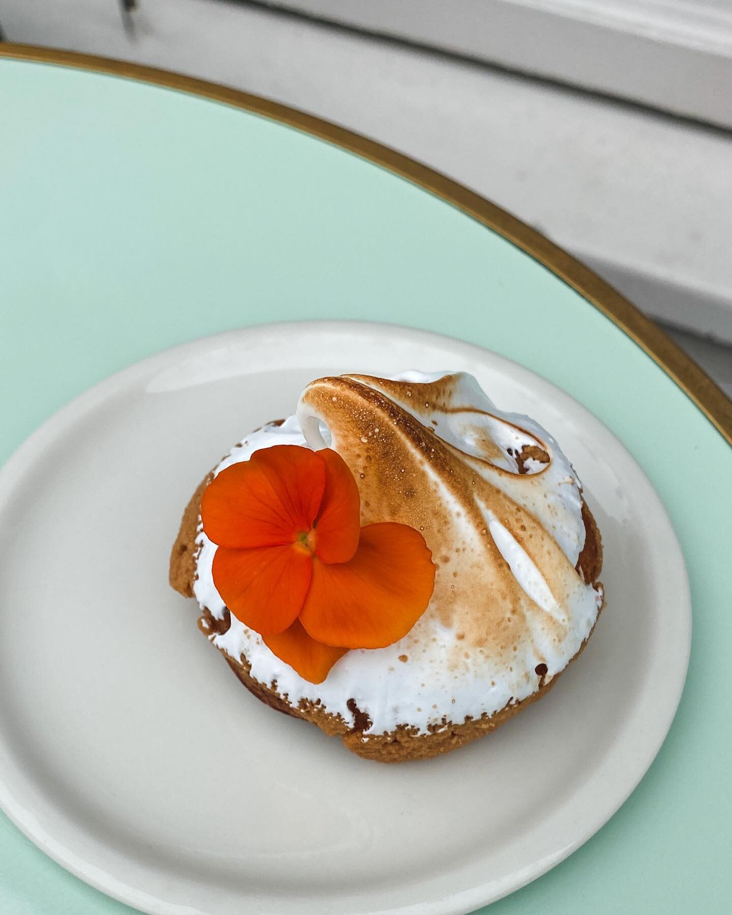We saw how much you liked the lemon curd choux so we put a torched meringue hat on it and edible flowers because if the weather refuses to be Summer, we'll make our own little rays of sun.