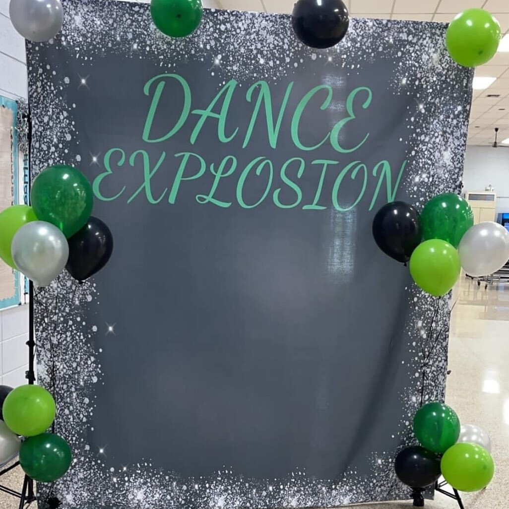 Attention Dancers! 

If you are interested in being a Student Assistant for the 22-23 Dance Season, please click on the link below and fill out the form. We are looking for reliable and responsible dancers to be assistants :) 

Assistant duties may i