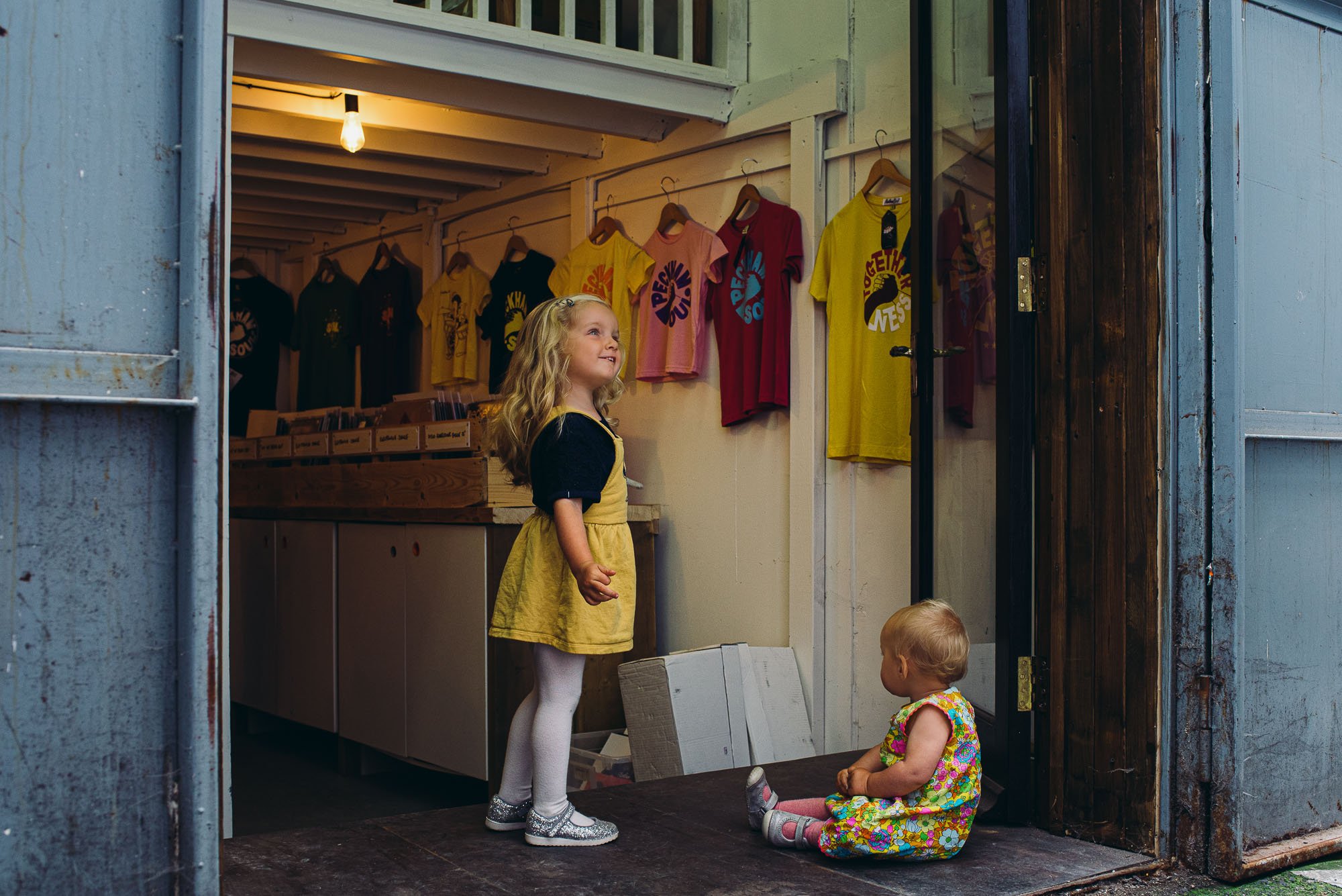 outdoor-family-photoshoot-london-dulwich-photographer-family-photography-unposed.jpg