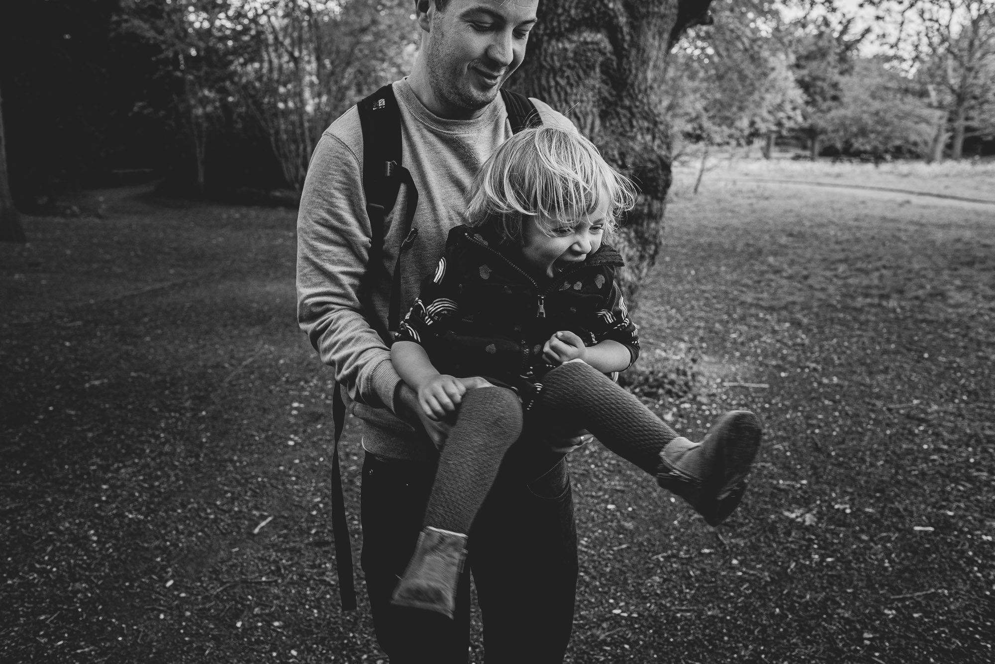 dad-daughter-portrait-park-hove-park-photoshoot-outdoors-mini-family-documentary-sussex-worthing-lewes-lancing.jpg