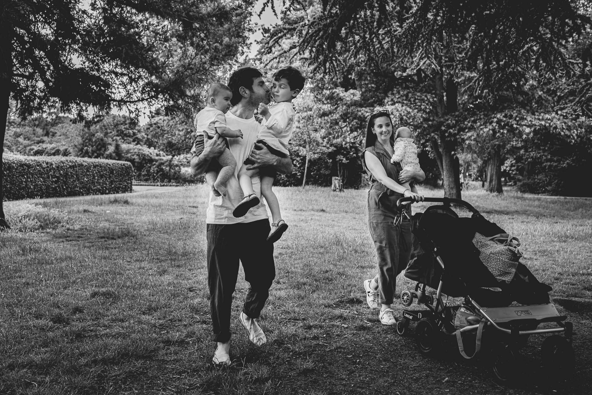 family-portrait-park-natural-family-photography-brighton-hove-worthing-lewes-lancing.jpg