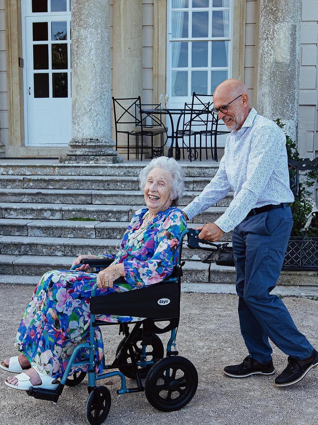 Celebrating 90 years in style! 🥂 

Julia arranged a beautiful birthday celebration for her mother at the @buxtedparkhotel in Uckfield, and it was full of laughter, hugs, and unforgettable moments.

Check out the blog (link in bio) to see how I captu