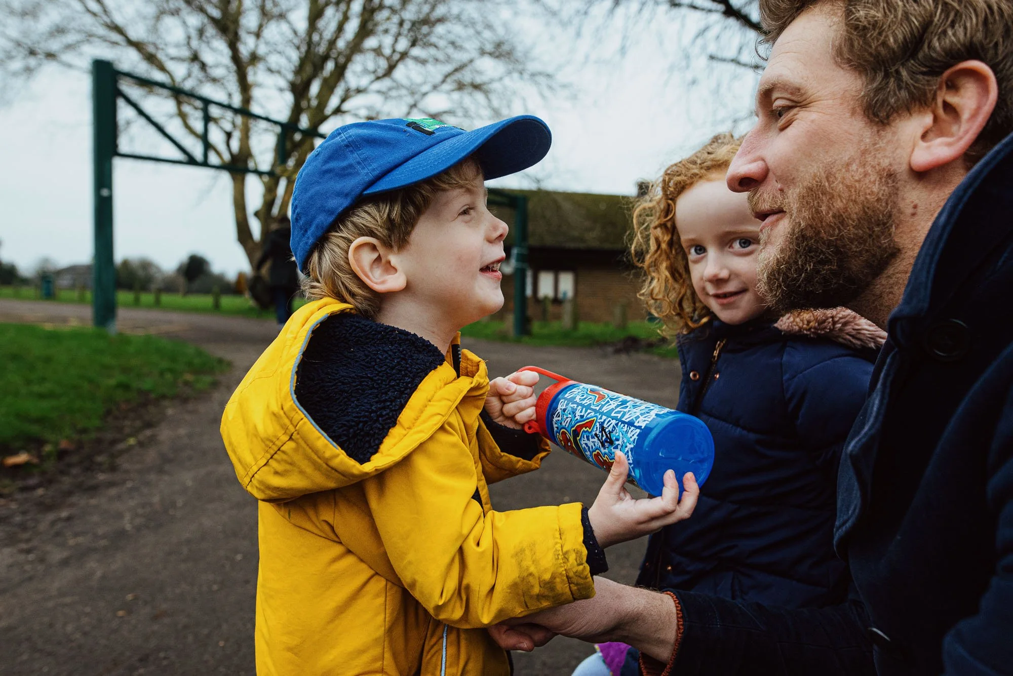 dad-kids-natural-unposed-portrait-documentary-family-photography-burgess-hill-hassocks-horsham-sussex-butchers-wood-car-park.jpg
