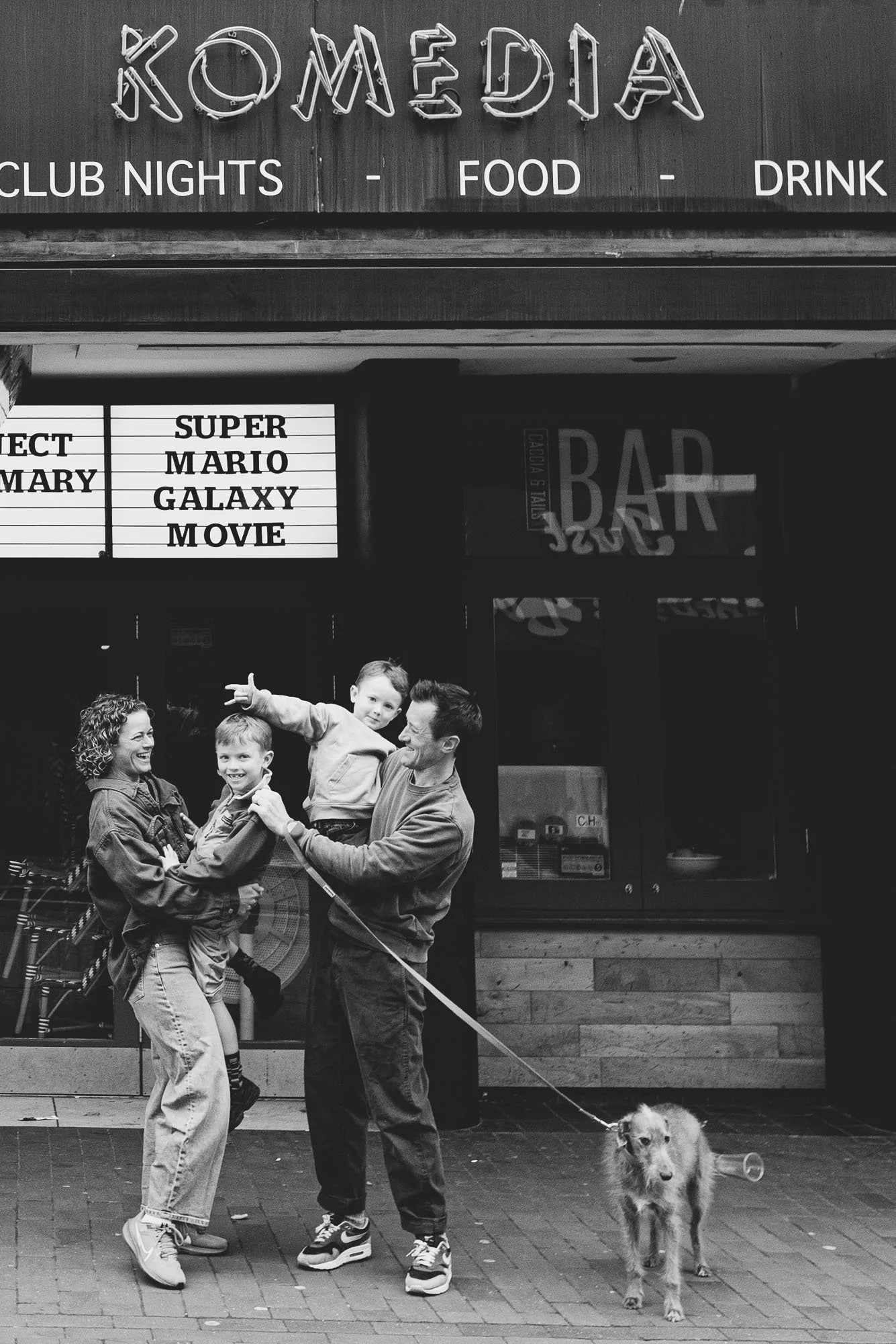 brighton-unposed-family-photoshoot-komedia-reportage-style-family-portraits-sussex.jpg