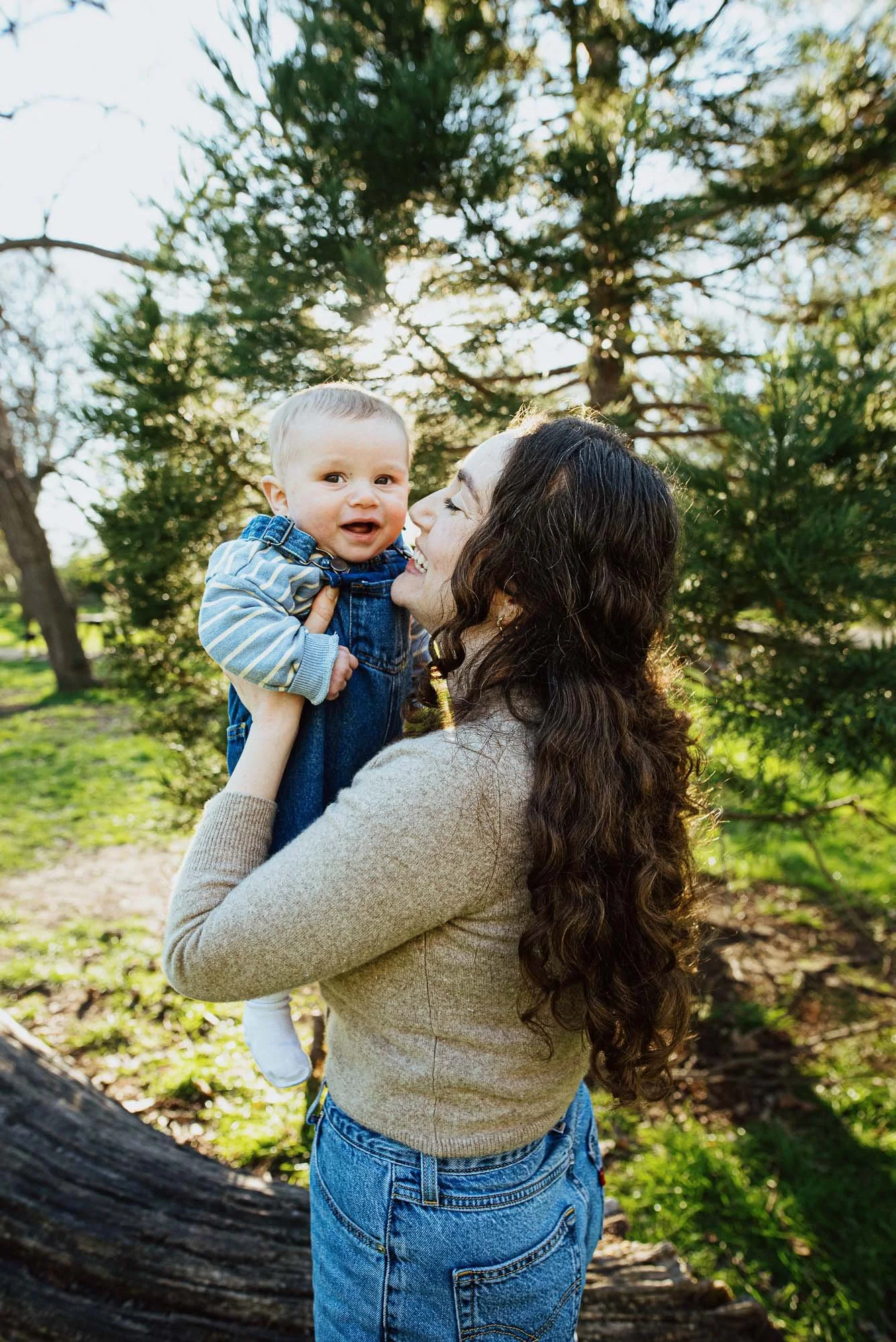 Short Brighton family mini photo sessions, mother and baby boy taken in Preston Park, Brighton, East Sussex.