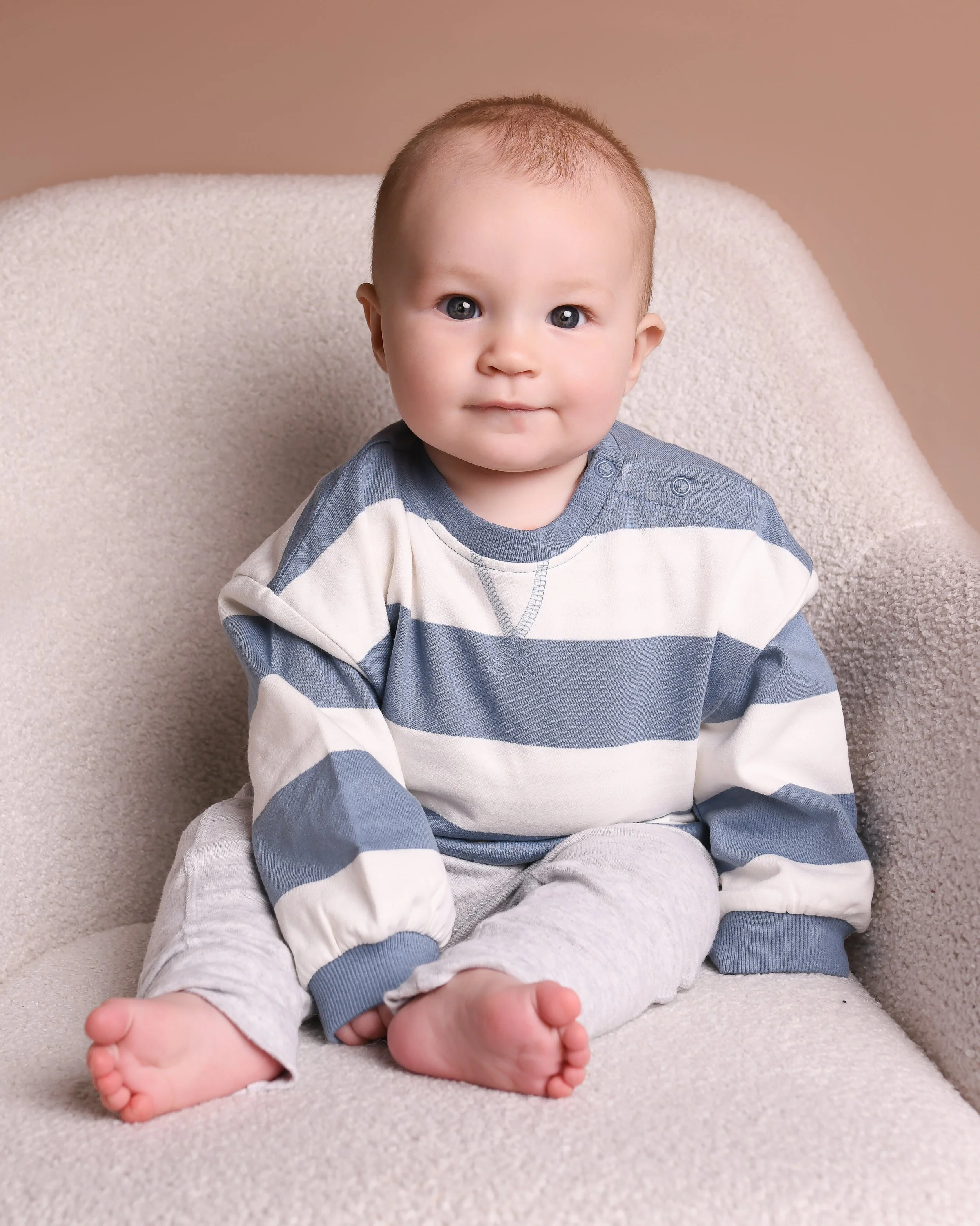Sitter session - Baby sitting on their own in the studio.  6 month photoshoot Warwickshire