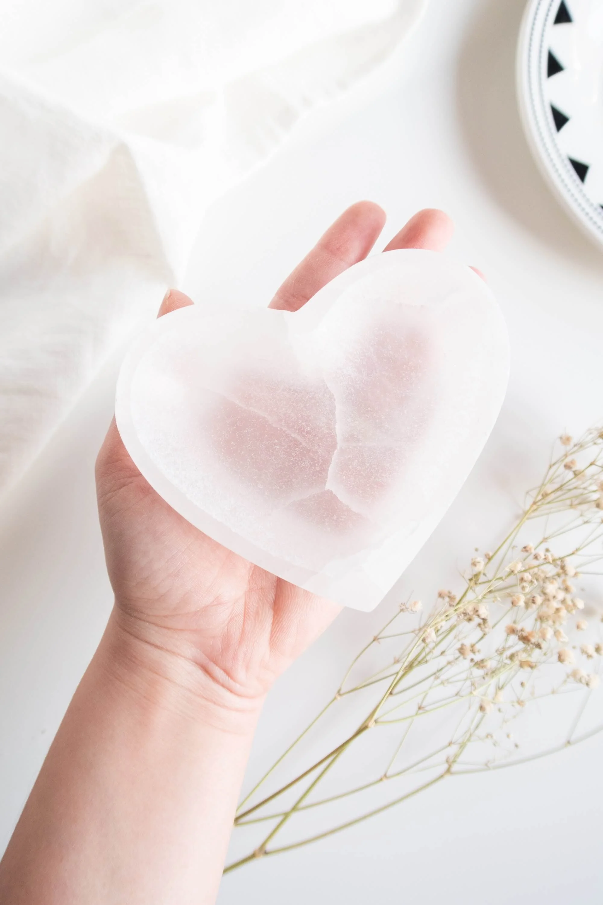 Ciotola di Selenite a forma di cuore