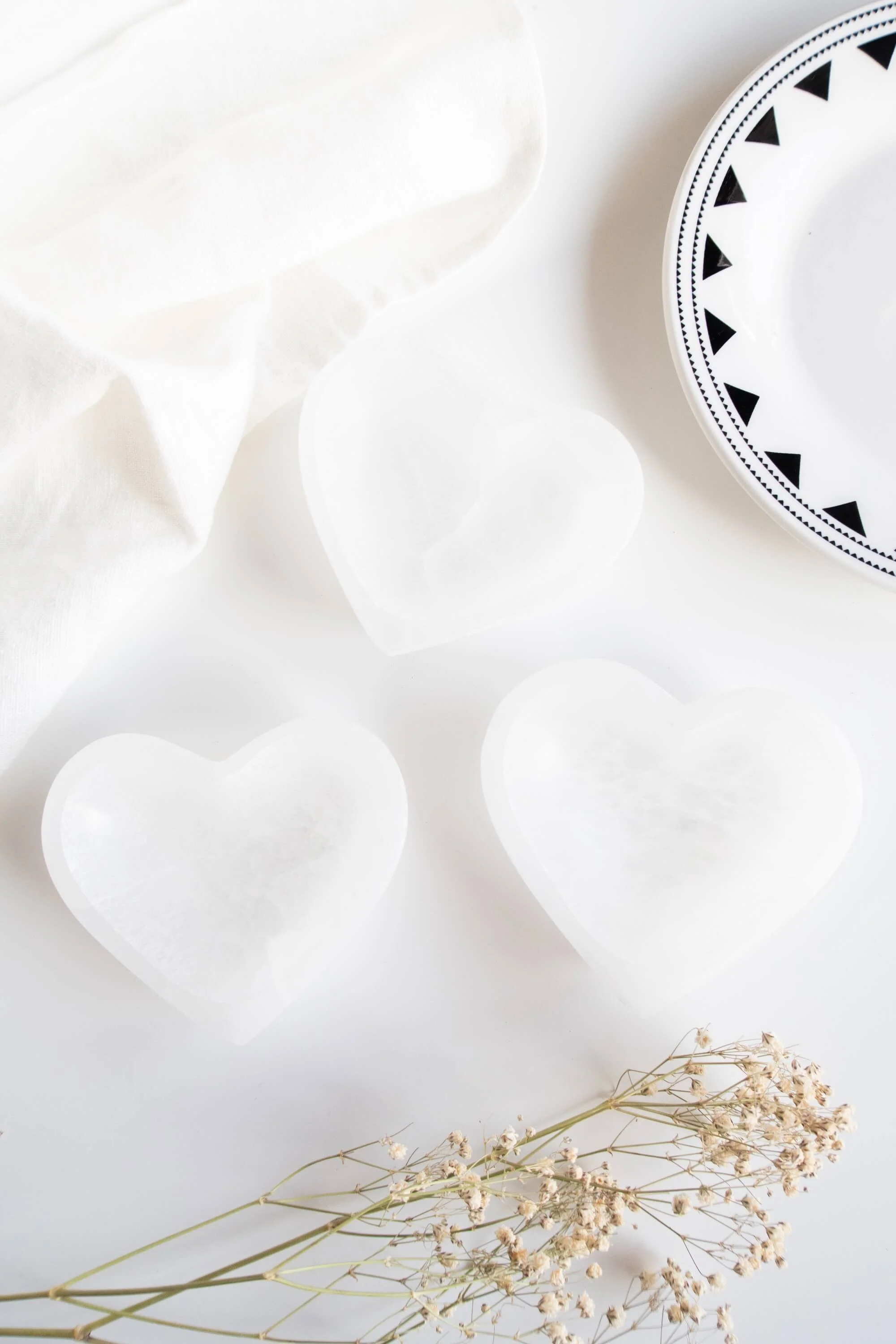Ciotola di Selenite a forma di cuore