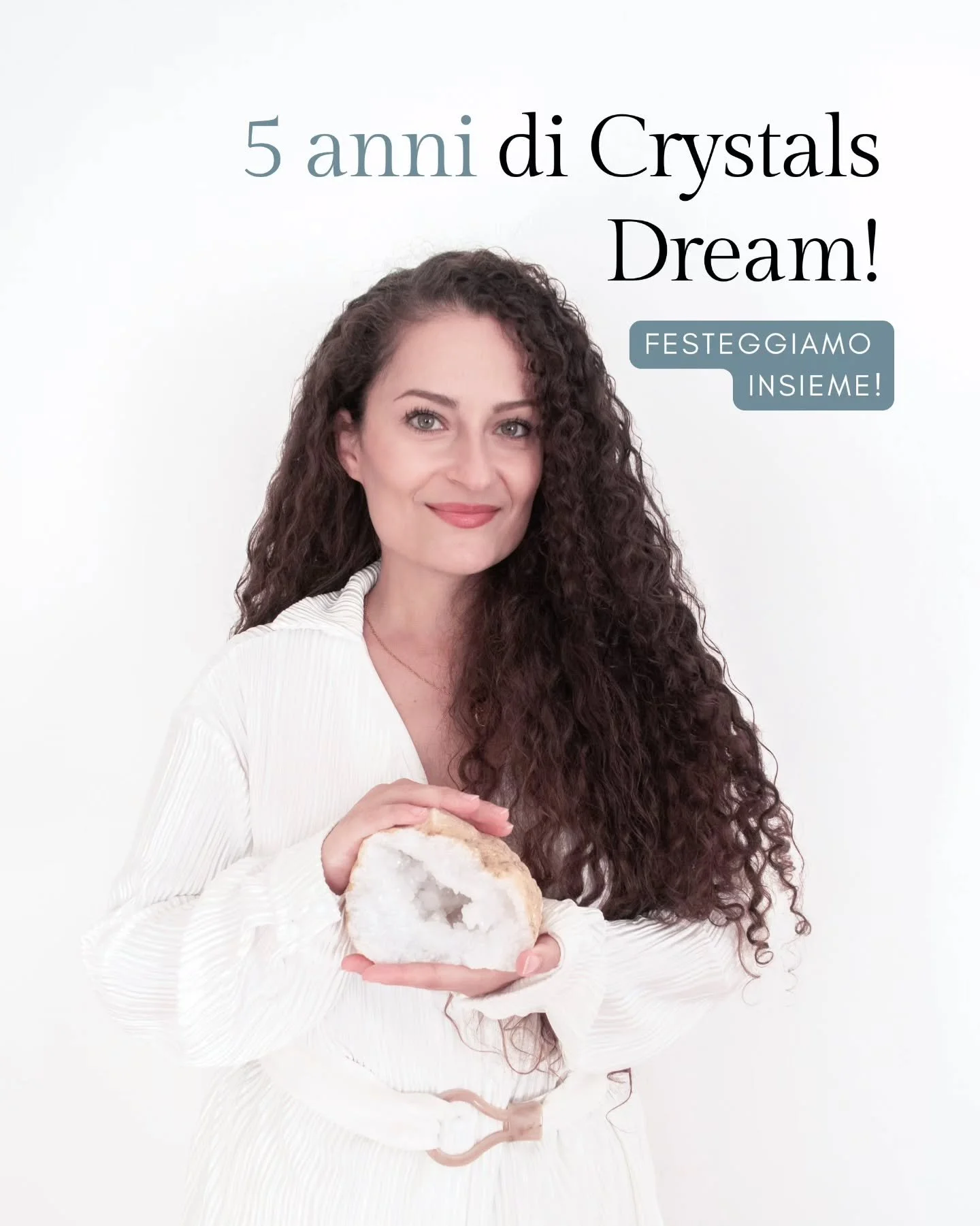 Crystals Dream compie 5 anni! ✨️
Cinque anni di magia, crescita, sogni realizzati e di persone meravigliose come voi che avete reso possibile tutto questo. 🙏🏻
Vedere quanto è cresciuta la nostra community e come i cristalli siano entrati ne