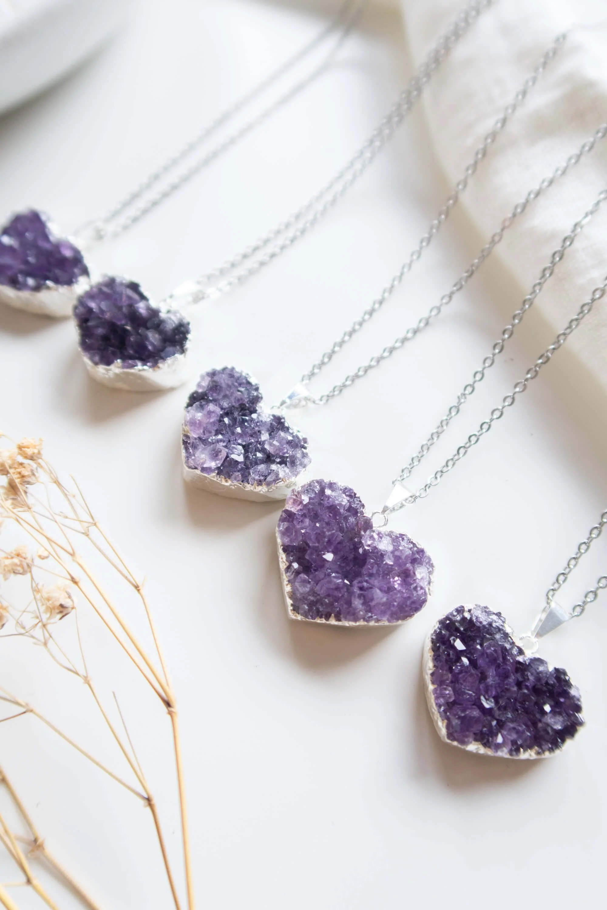 collana-con-drusa-di-ametista-a-forma-di-cuore (5).jpg