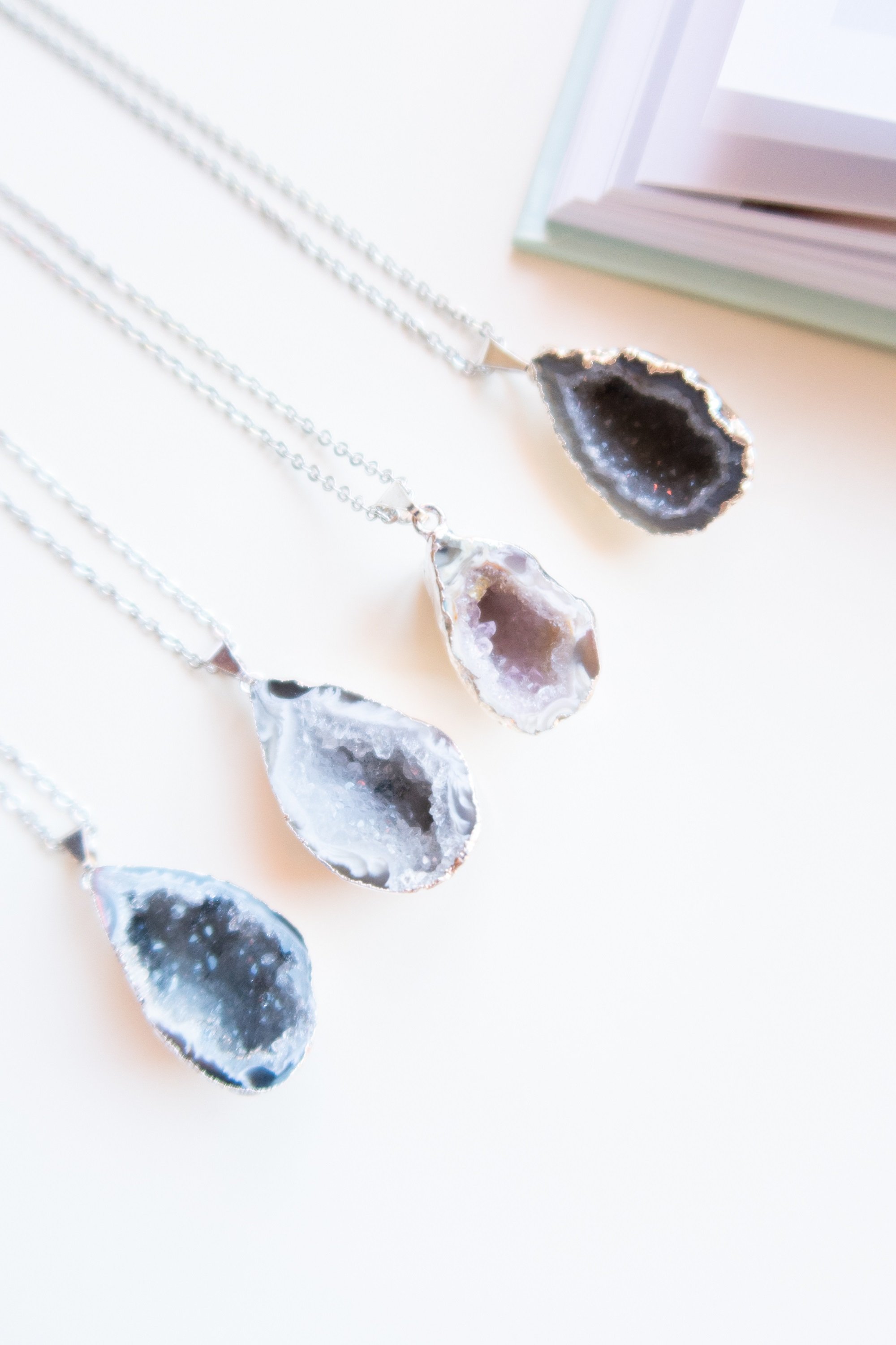 Collana con geode di Agata