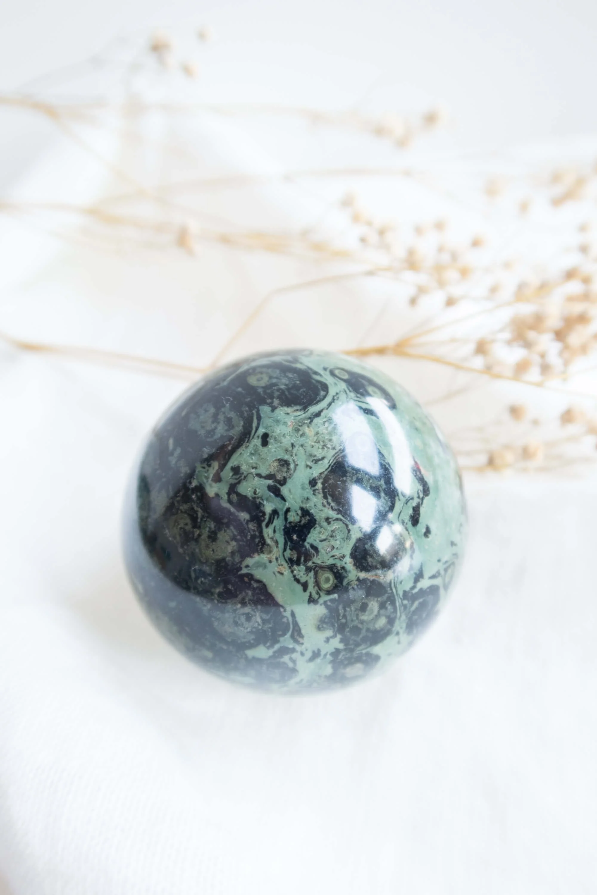 Sfera di Eldarite (Diaspro Kambaba)