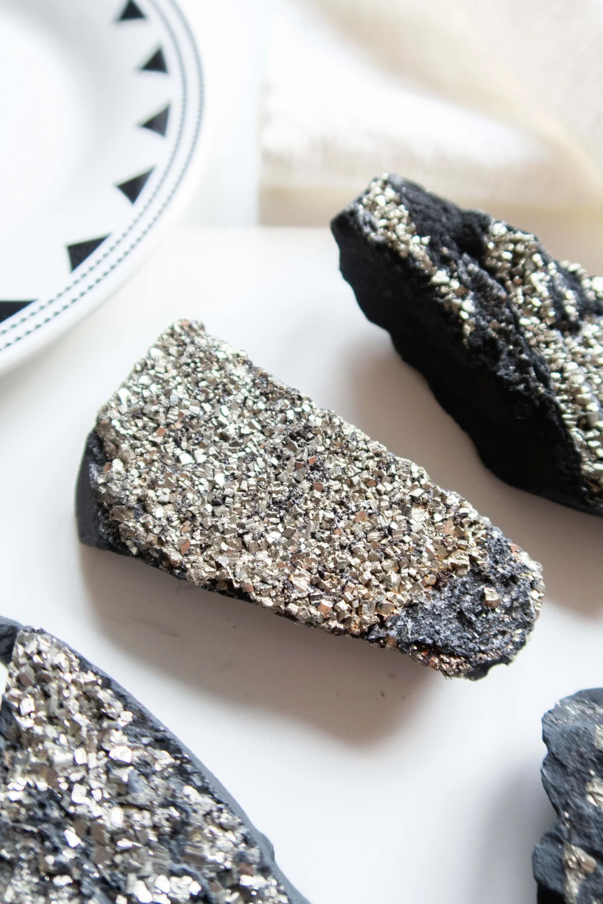 pirite-su-shungite (3).jpg