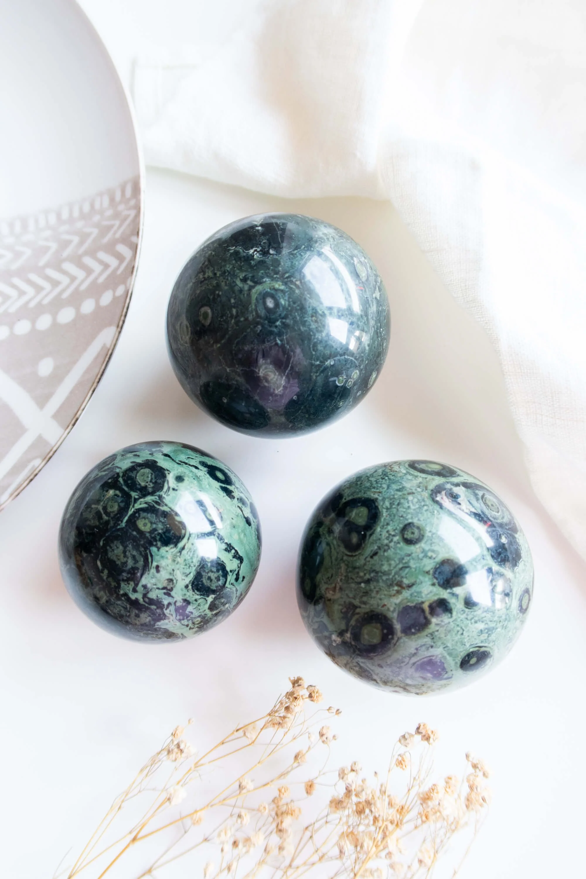 Sfera di Eldarite (Diaspro Kambaba)