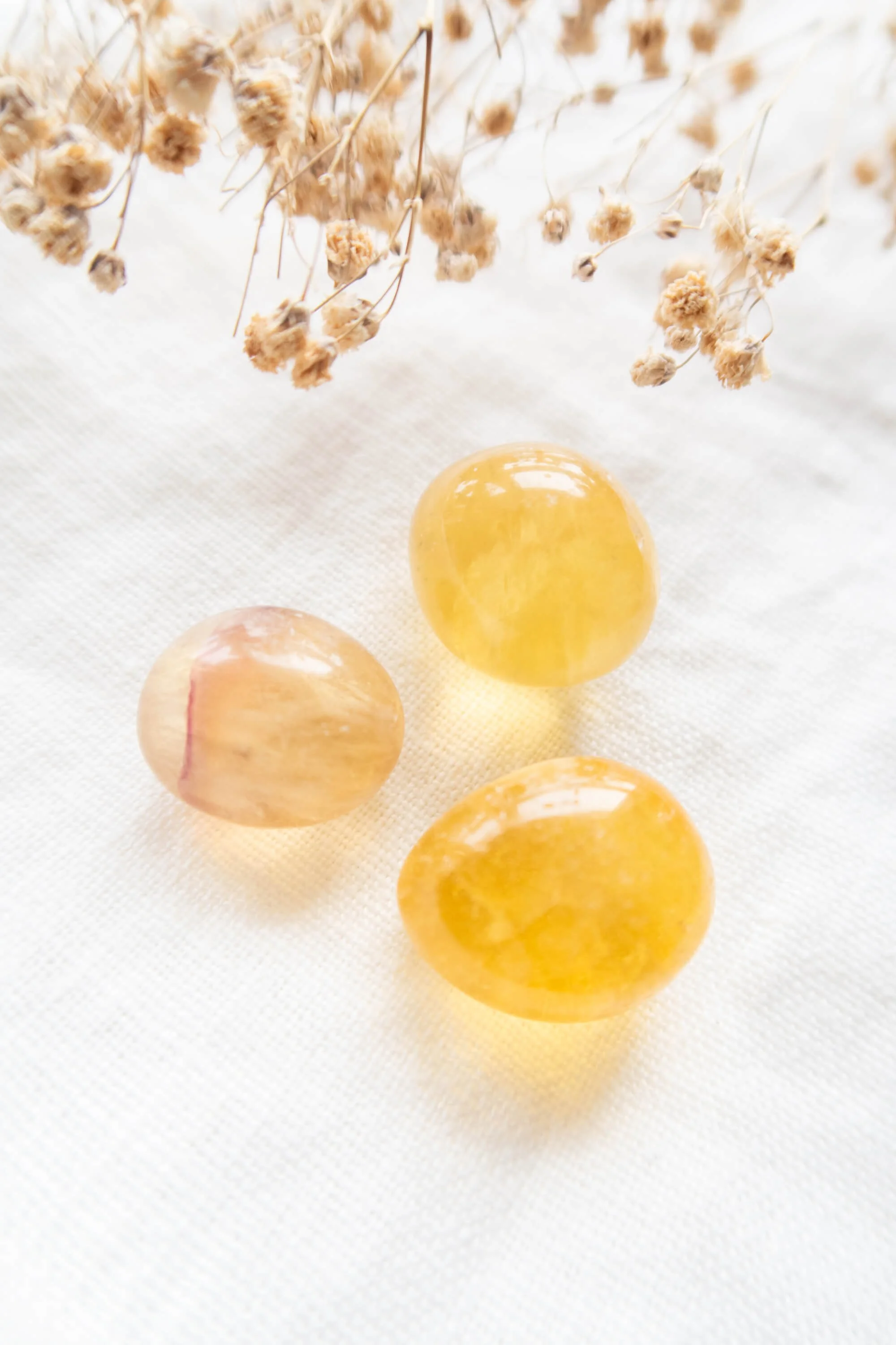 Pietra burattata di Fluorite gialla