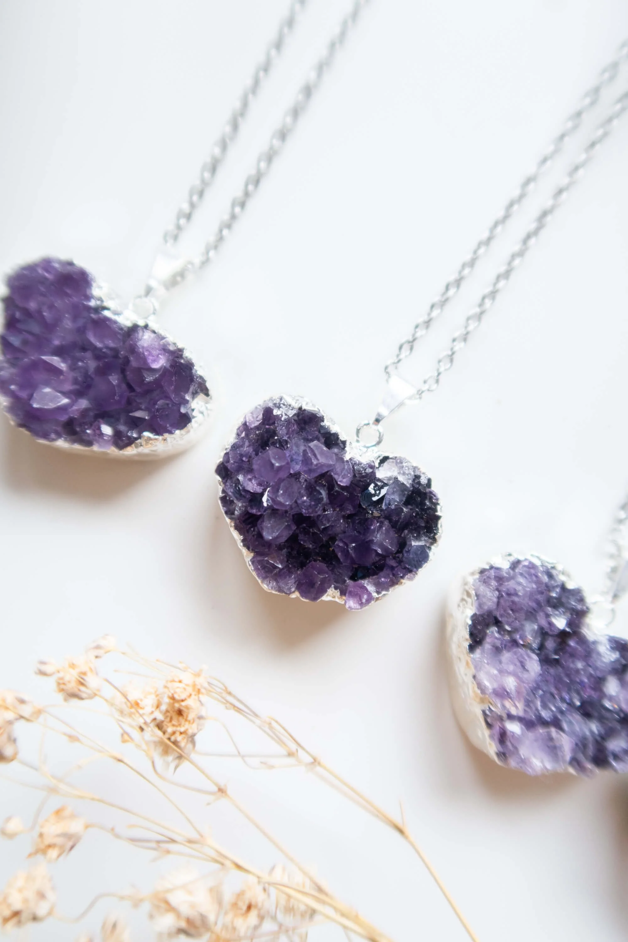 collana-con-drusa-di-ametista-a-forma-di-cuore (4).jpg