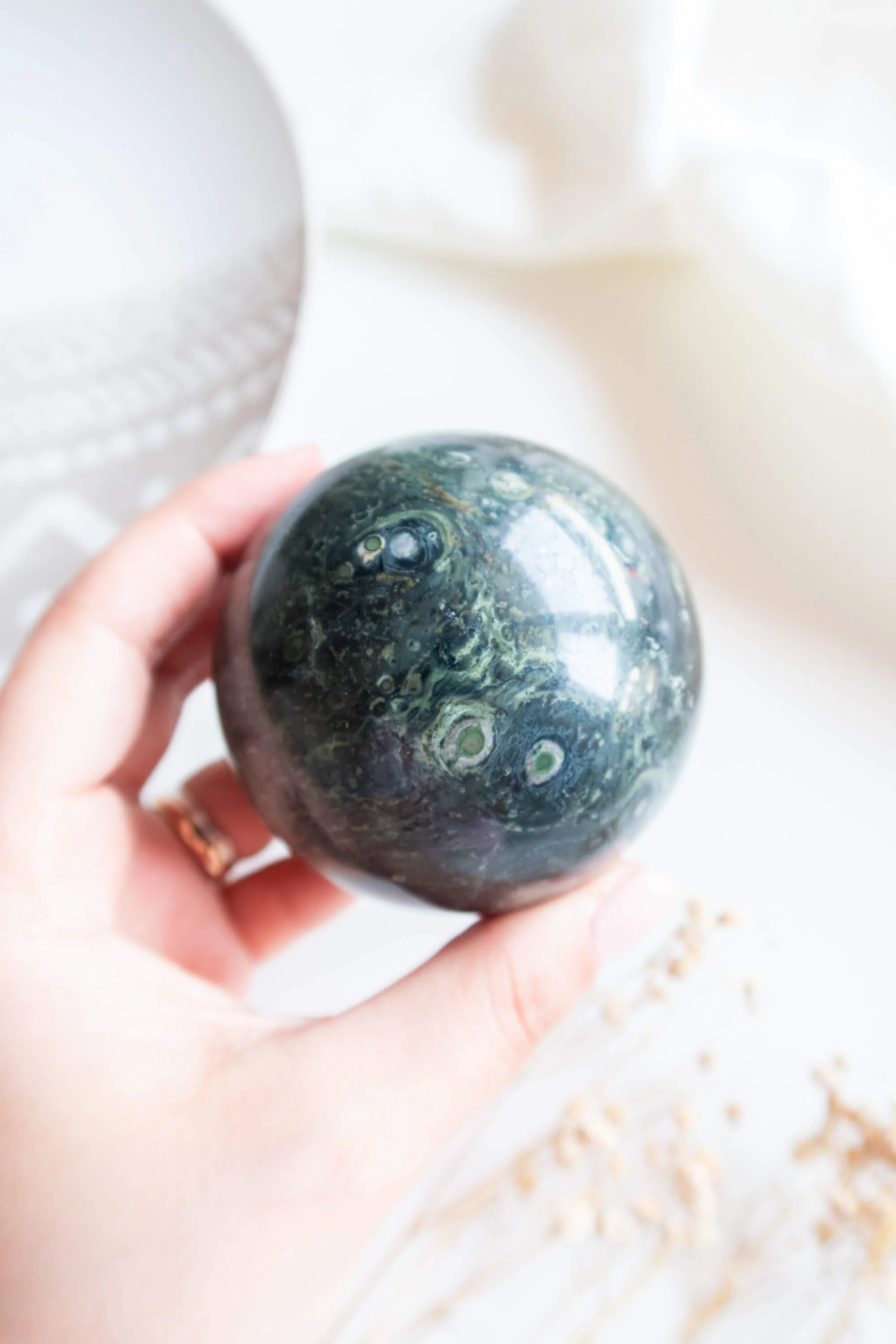 Sfera di Eldarite (Diaspro Kambaba)