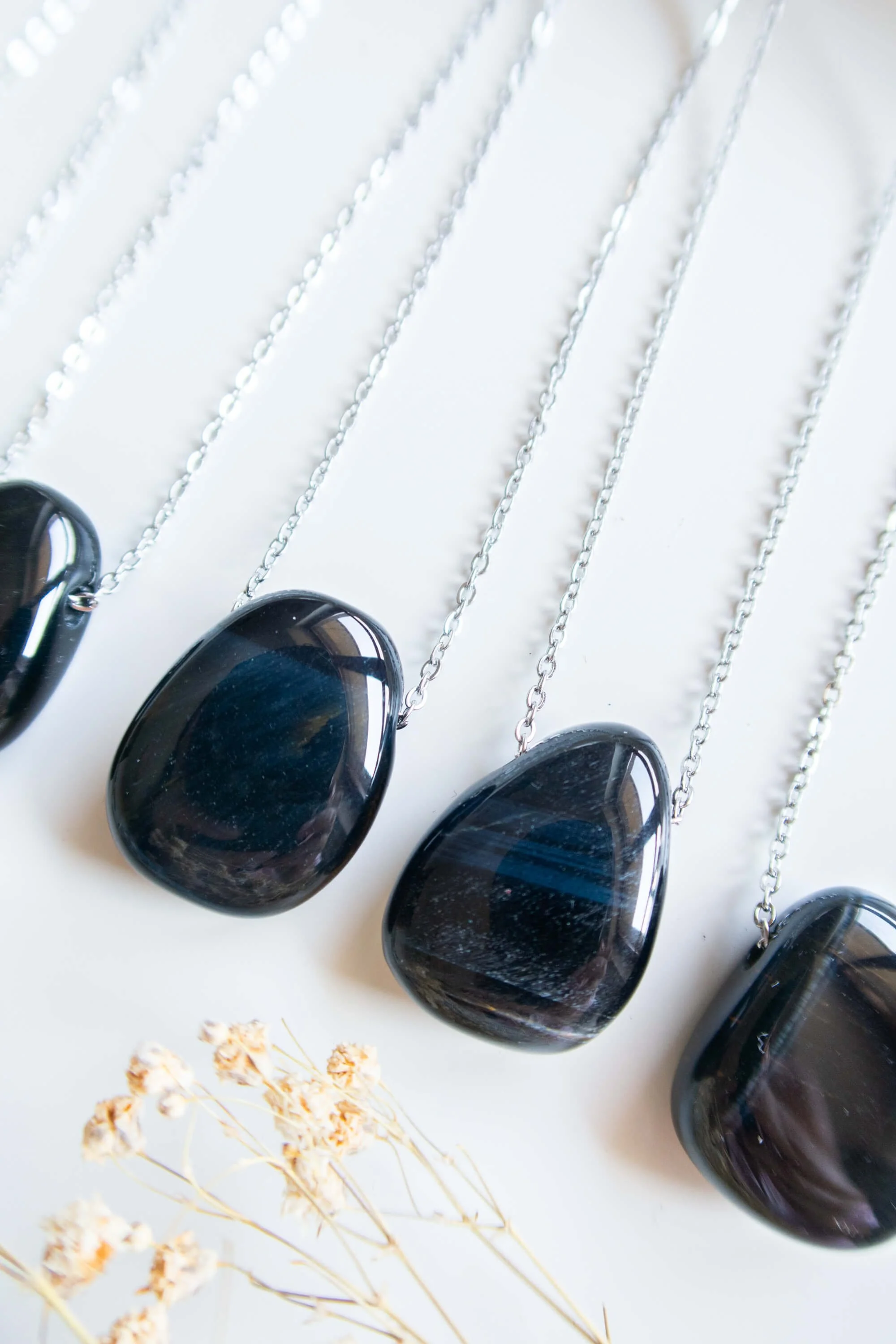 Collana in Occhio di Falco