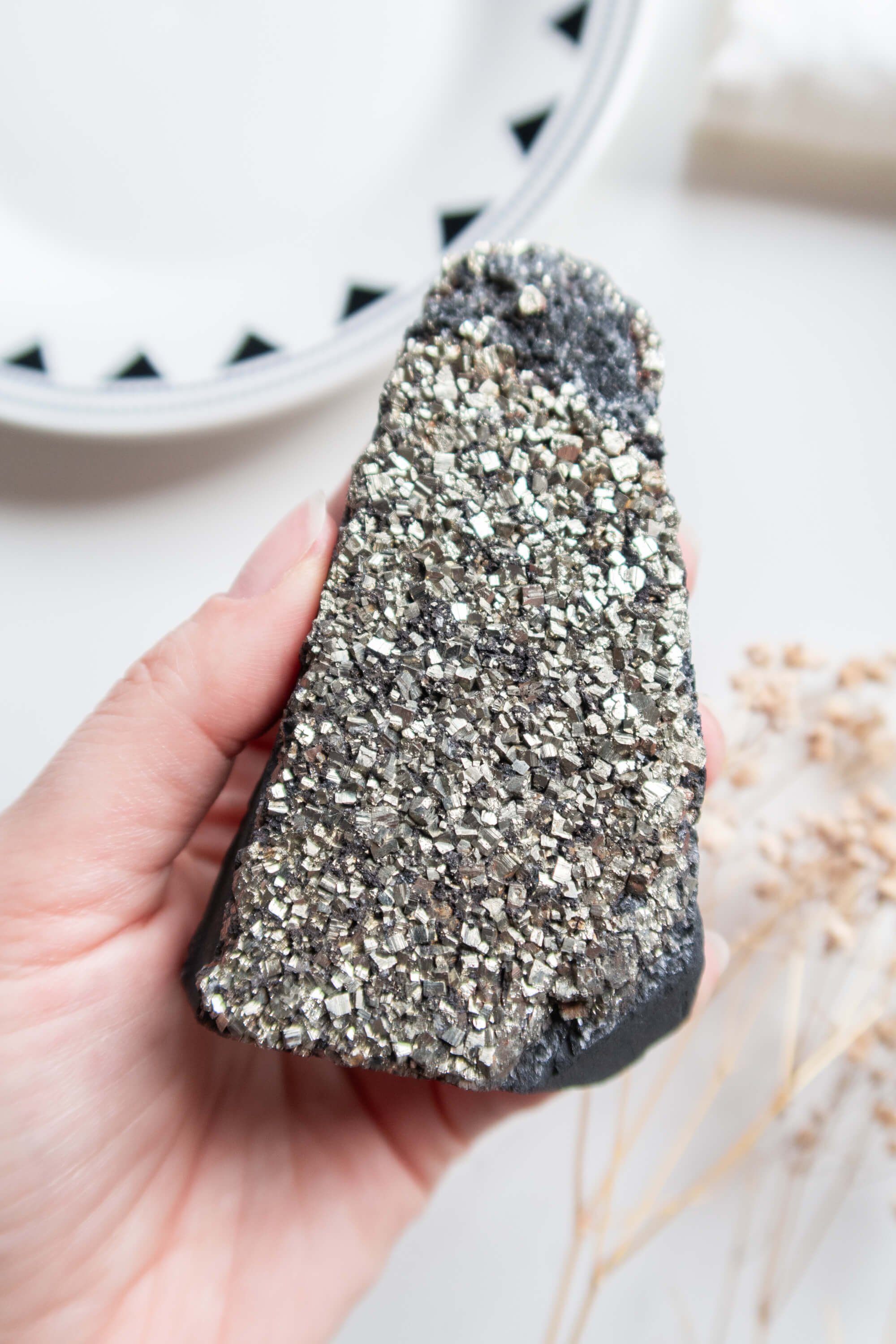 pirite-su-shungite (1).jpg