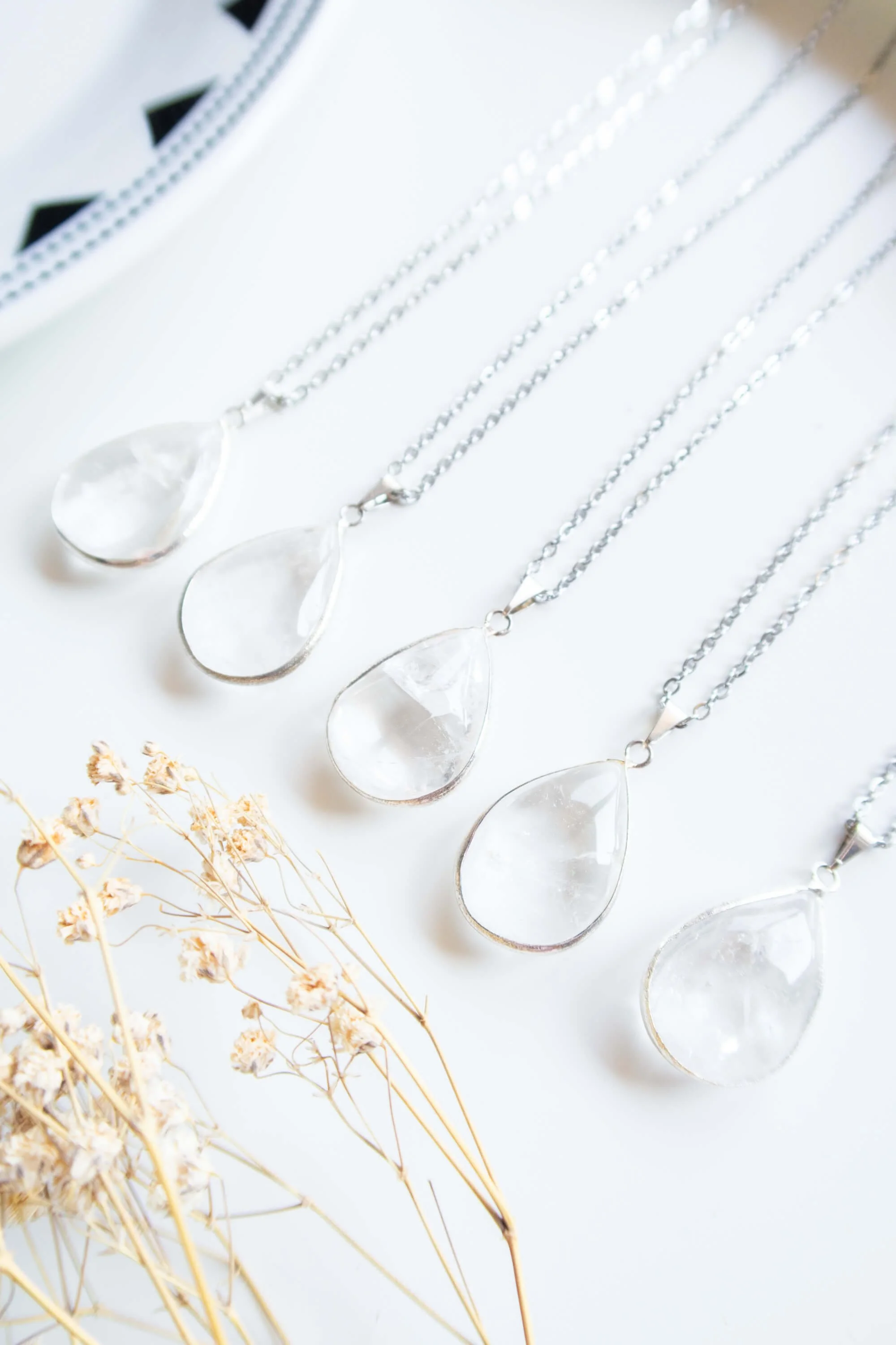Collana con ciondolo a goccia di Quarzo Ialino