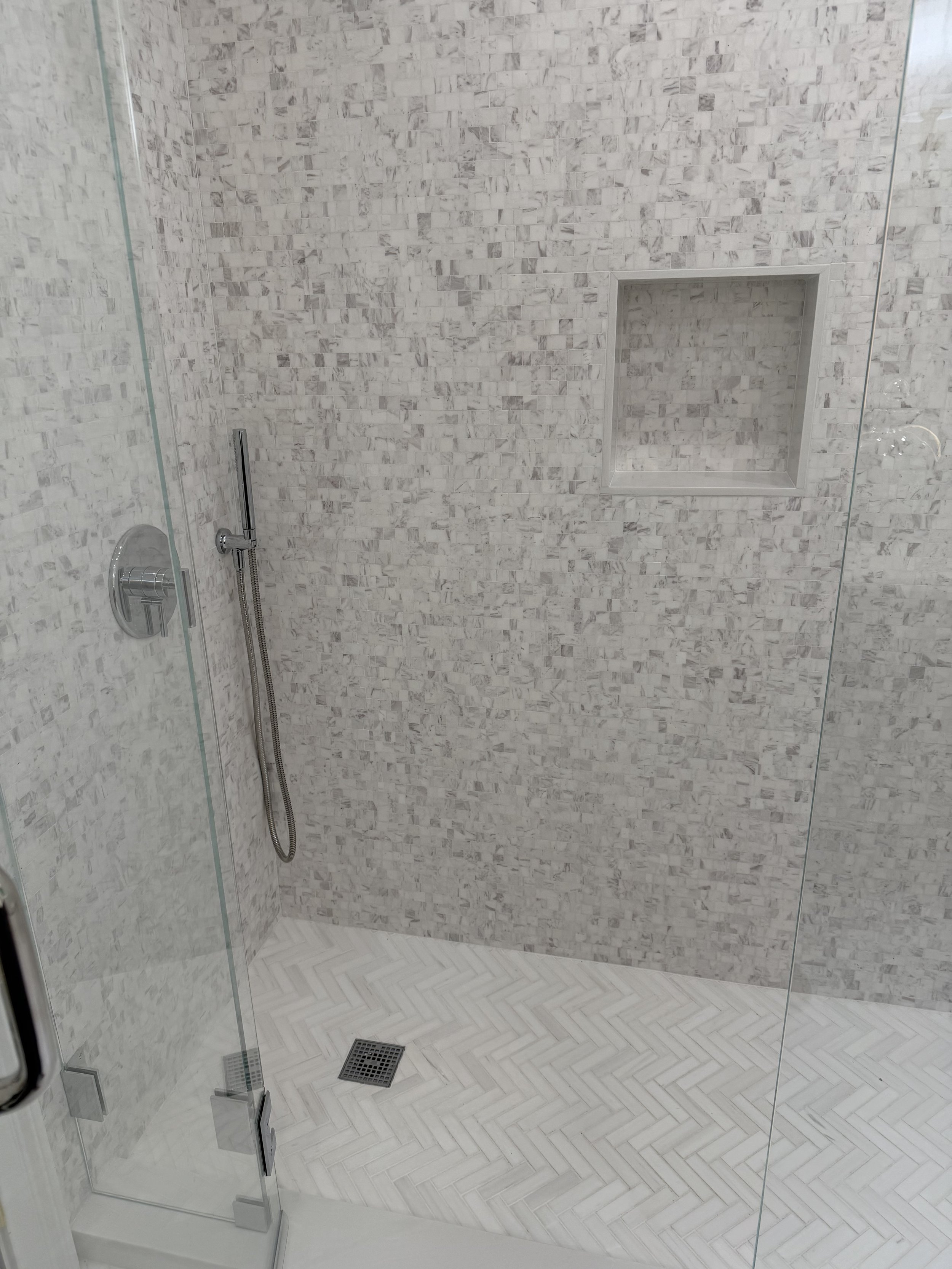 MAIN-BATHROOM-TILES-3.jpeg
