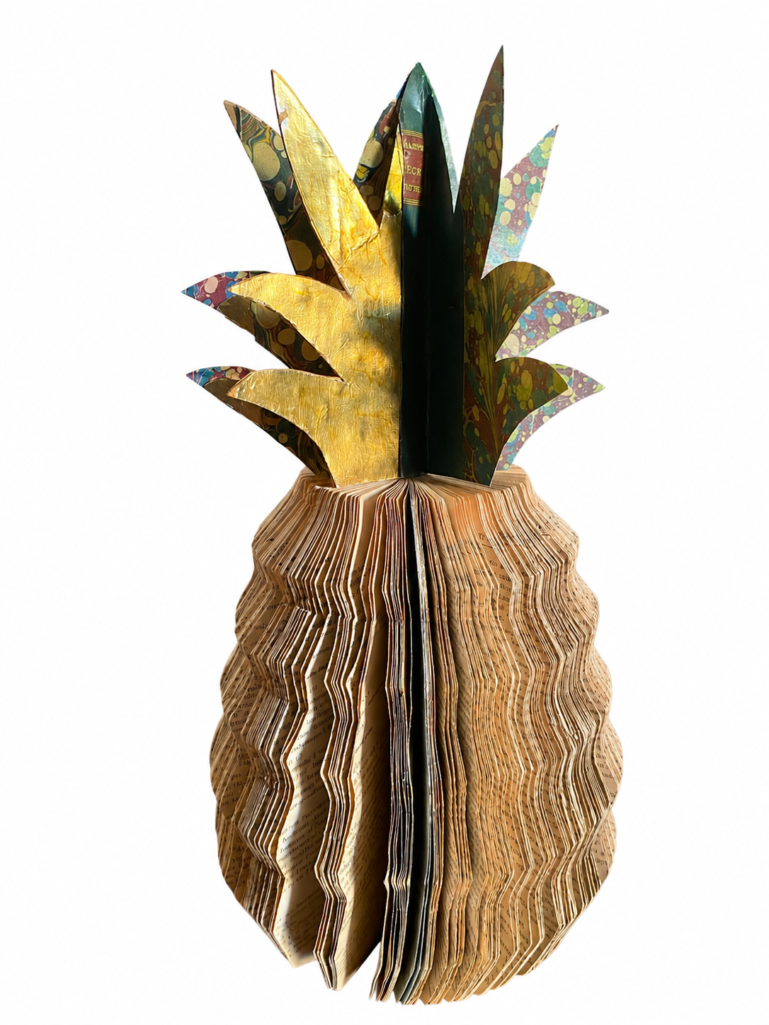 Pineapple I
2024
Handcrafted books, marbled paper, and gold leaf.
40 × 30 cm diameter.