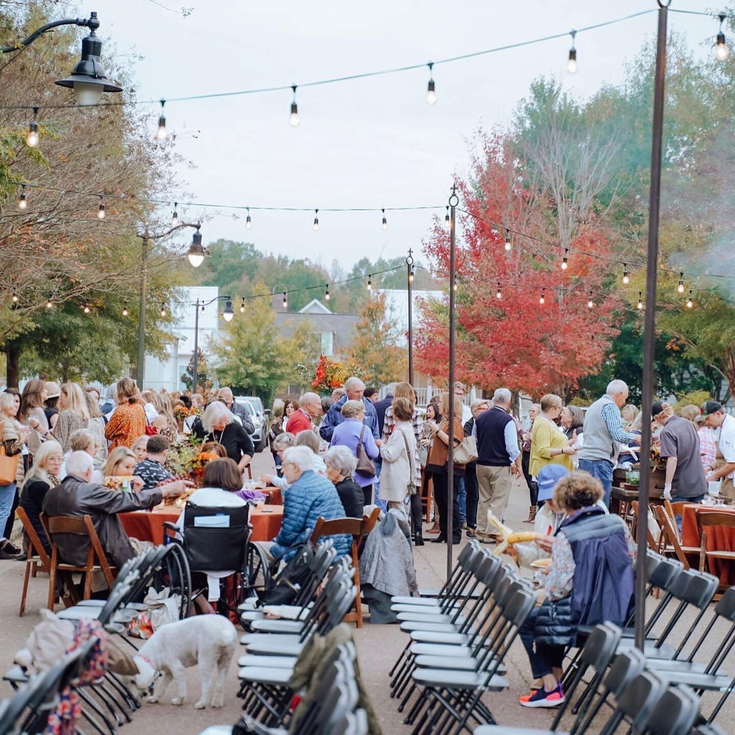 Tickets are now LIVE for the 2023 Conference on the Front Porch 🍂🦪🥃🎼🚲

Dates are October 5th &amp; 6th, limited to the first 200 people! Lineup is online at theconferenceonthefrontporch.com 

See you in October!!