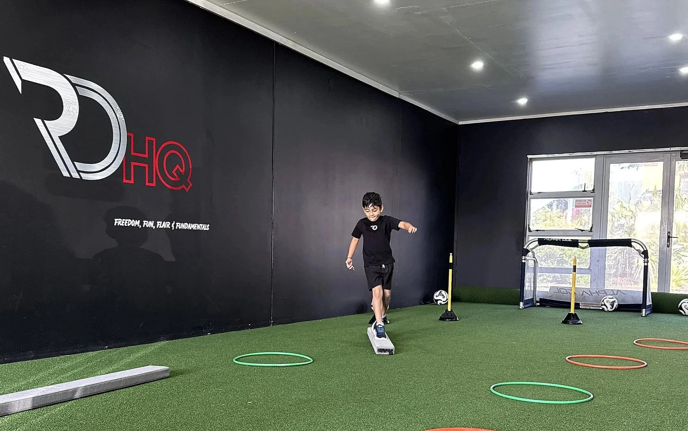 Learning Environment vs Controlled Environment →