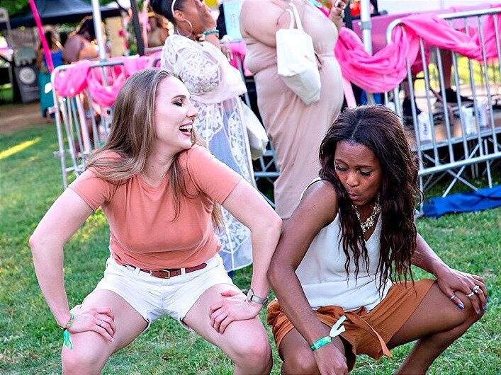 Warning: This event may cause an uncontrollable urge to dance, laugh, and sip on delicious ros&eacute;. 🚨💃🍷 #WineFestFrenzy
🍺🌹
Nashville Ros&eacute; Festival presented by Zander Insurance benefits the Tennessee Breast Cancer Coalition and takes 