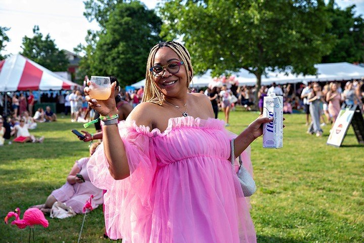 Style your look and vibe on! 💗 Show us what ya got! 
🍷 🥂 🥃 🍺
www.nashvillerosefestival.com
