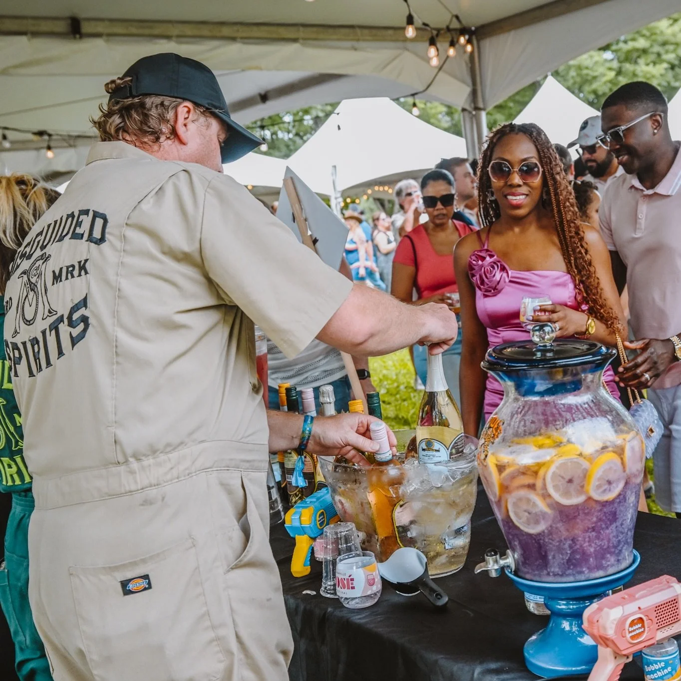 Not a wine girlie? ✨ This year we&rsquo;ve got more cocktails, local craft beer, AND ready-to-drink cocktails. There&rsquo;s literally something for everyone. Bring your besties. Bring your man. Bring your mom. 🩷💅 Link in bio!