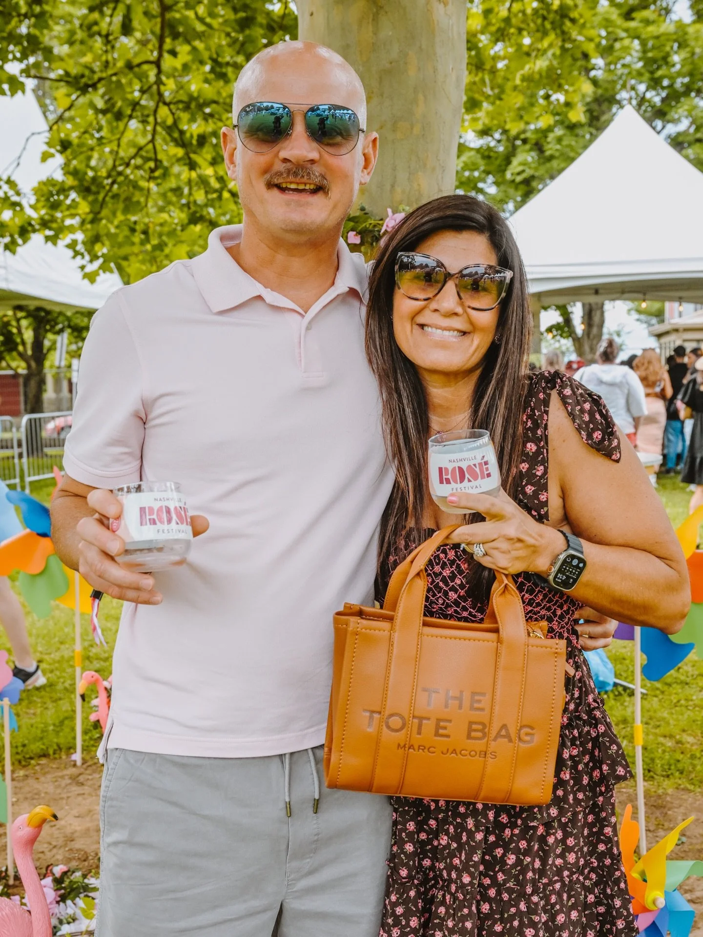 Green flag: he shows up to Ros&eacute; Fest in pink 🟢🩷 Pastels? Yes. Bold pink button-down? Absolutely. Matching her energy? The greenest flag of all. Ladies, send this to him. Tix in bio ✨💅