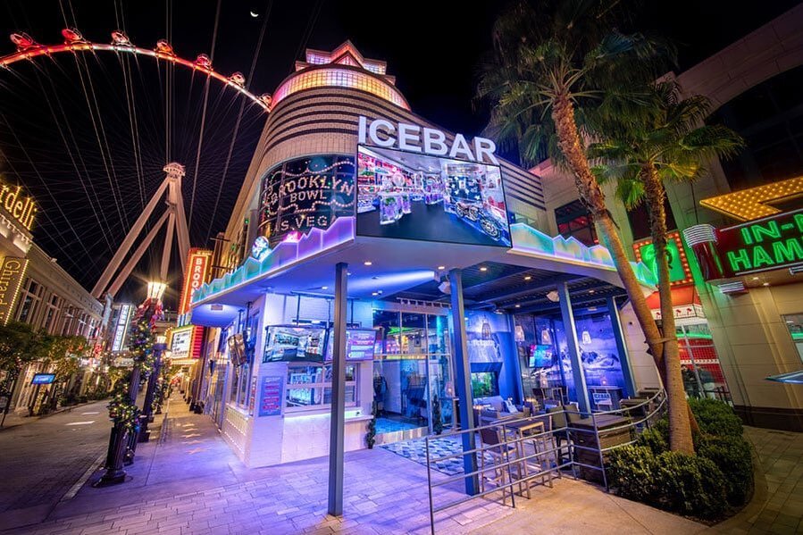 The Strip Bar Crawl at The LINQ Promenade is excited to add minus5 ICEBAR to the amazing roster of bars. Get a drink at their daiquiri bar or upgrade to go into the Ice Bar.