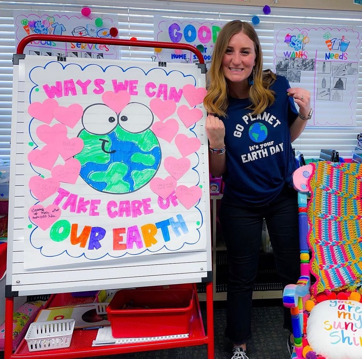 Go, go, go planet, it&rsquo;s your Earth Day!

Earth Day is on April 22! I love celebrating with my class by creating this fun anchor chart together, and then letting them make their earth day writing craftivity!

Grab this cutie craftivity, my earth