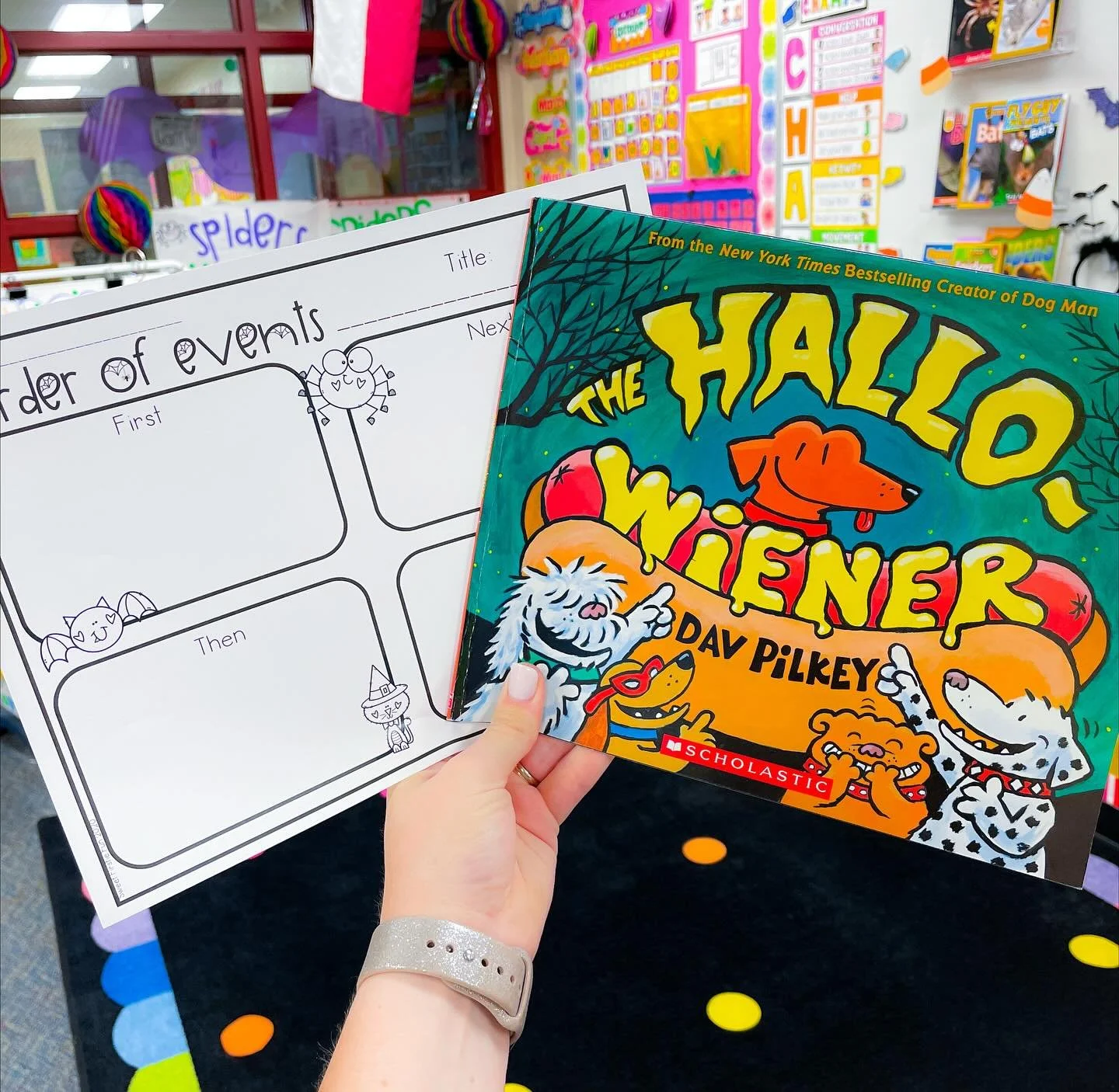 Add these fun graphic organizers for any Halloween read aloud to your plans! There are lots of options! Comment READ below to get them!