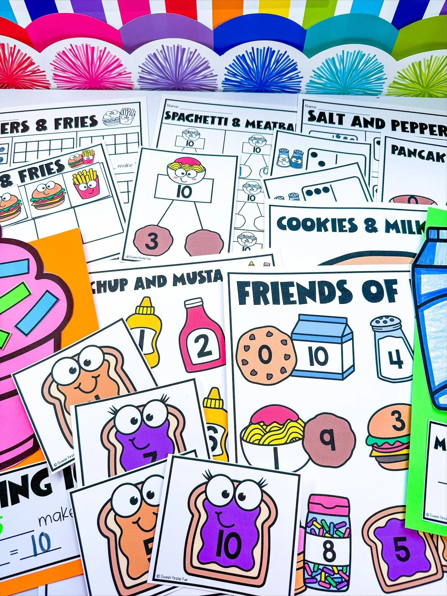 Making 10 is so much more fun with food friends! Comment FRIENDS below for this fun friends of 10 pack! 

Use this pack in your math stations, or have a fun filled friends of 10 day in math!