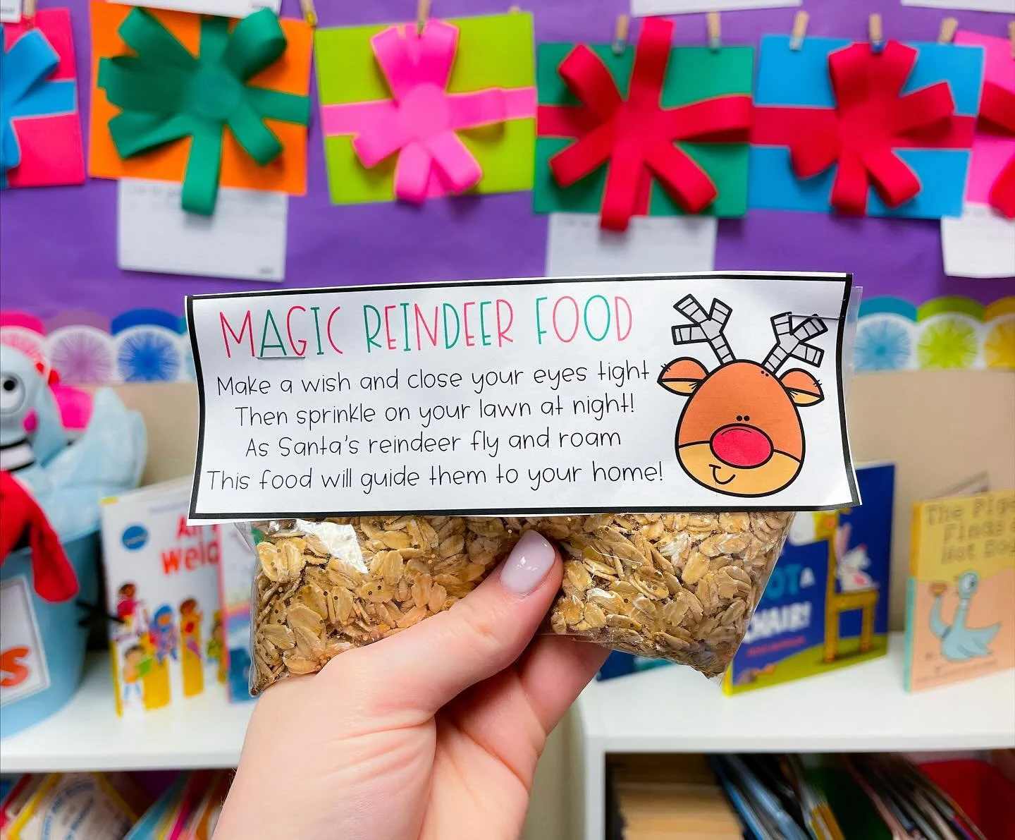 Do you make Reindeer Food with your class?! It&rsquo;s such a fun way to practice procedural writing, and the reindeer food pack is only $1 today! Comment FOOD below to get it!