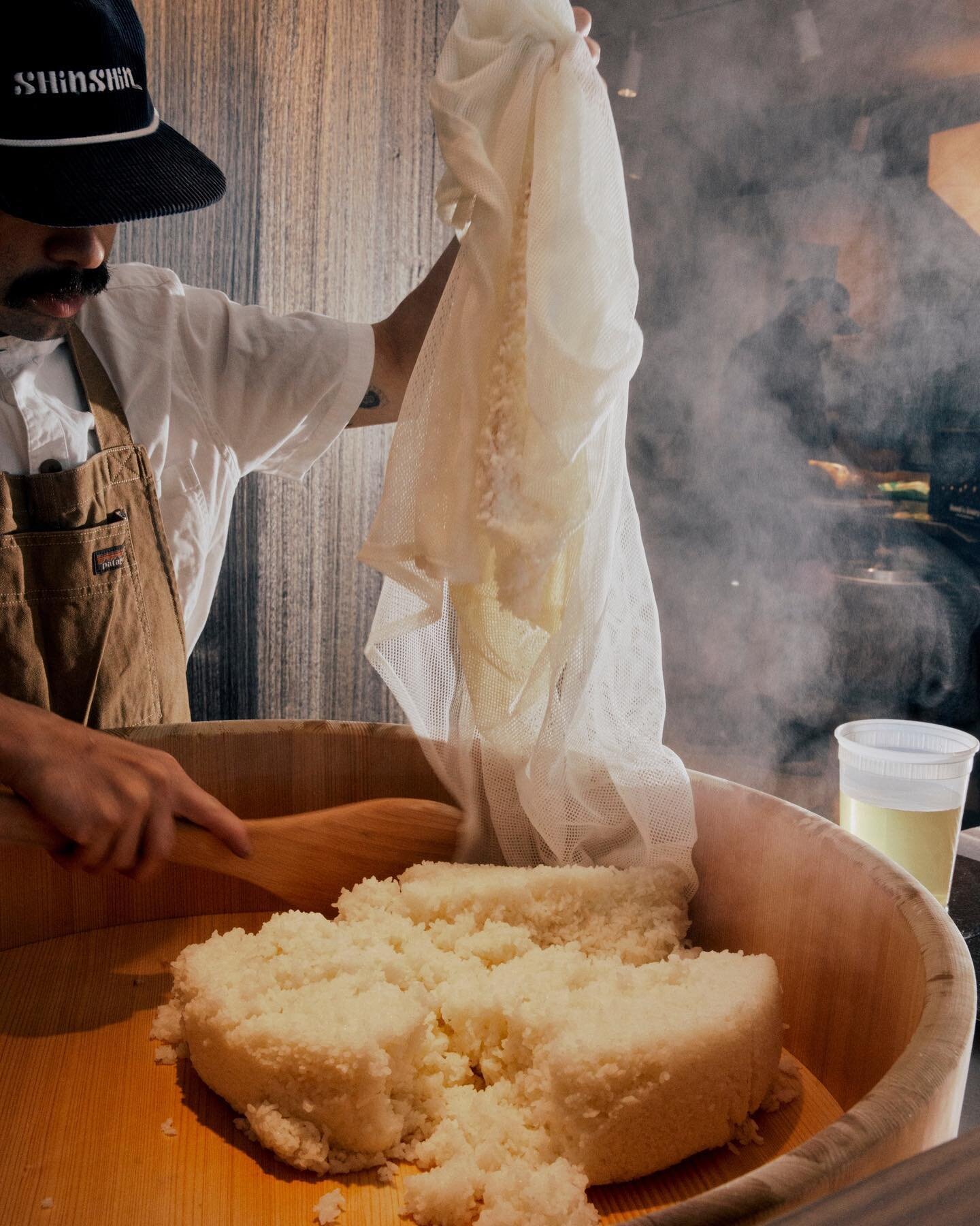 Chef Josh prepares the sushi rice ahead of service. 

#ShinShin #JacksonHole