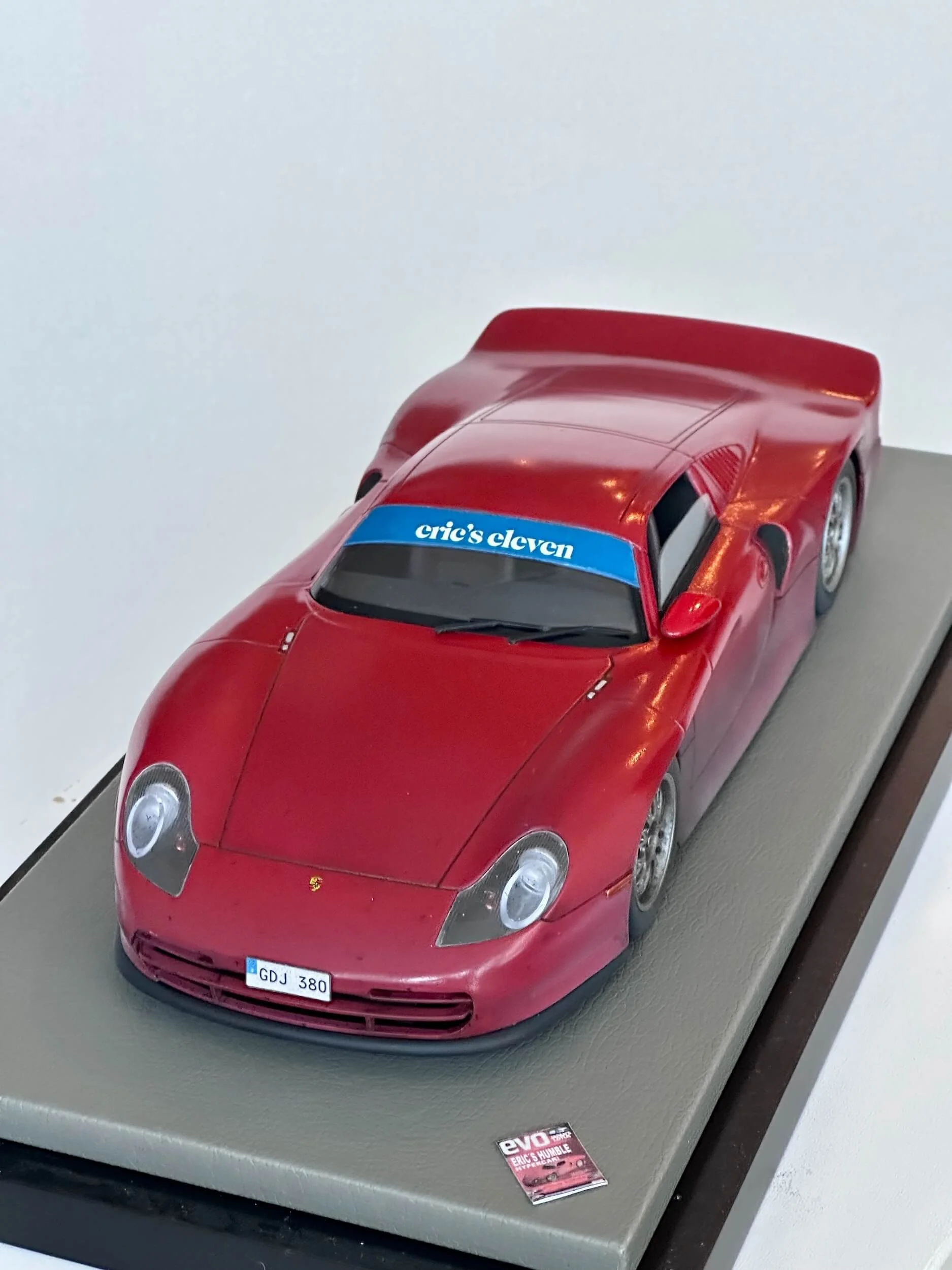 “Eric’s Humble Hypercar” skapad av SandlundArt