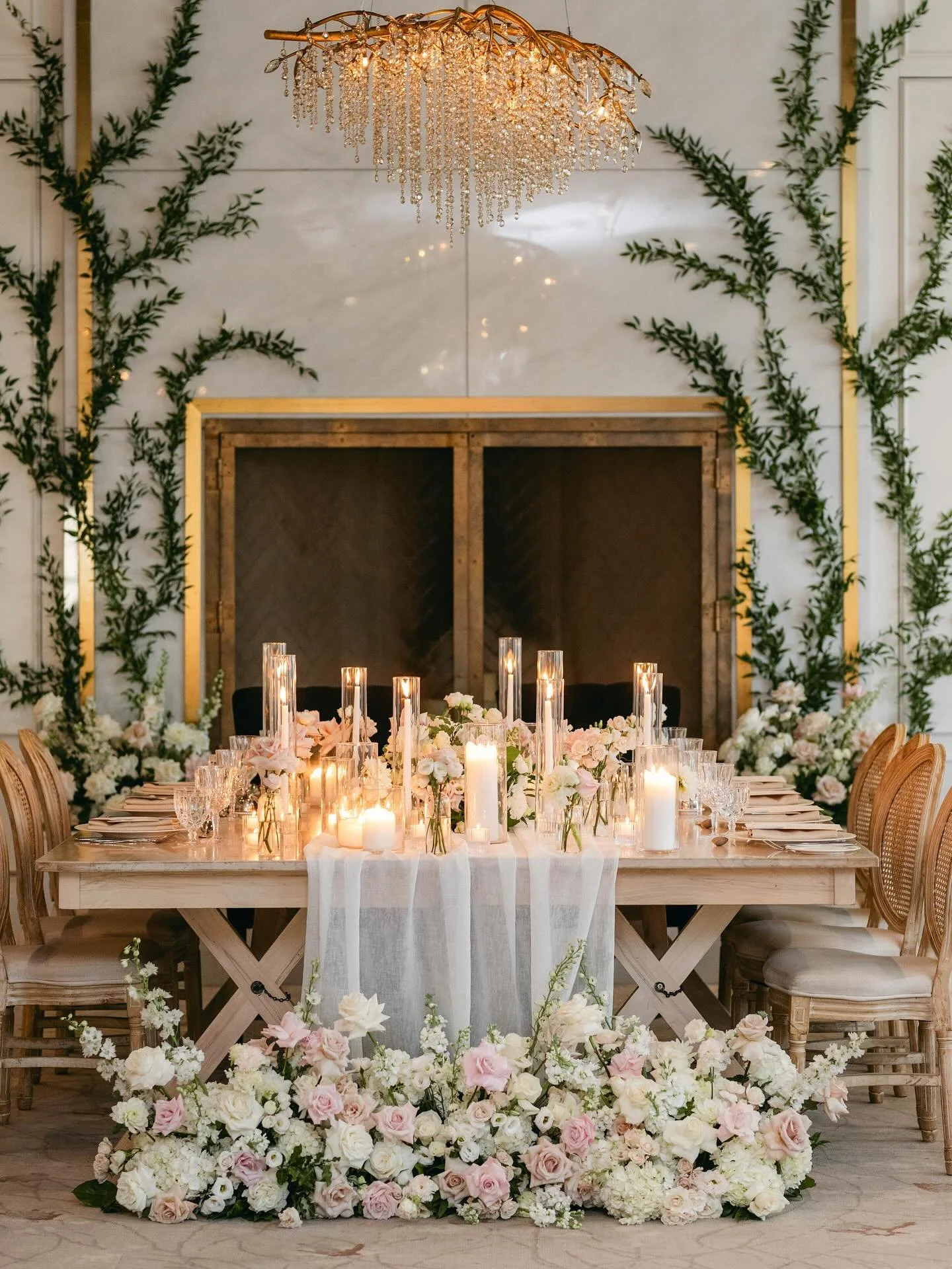 All the pretty from Celine and Harks wedding at the Elora Mill! ✨ 

Management @lqevents 
Florals &amp; Design @bywildwood 
Photography @515photoco 
DJ @ejentertainmentltd 
Stationery @studioorosweddings 
Beauty @pearlgirlmakeupstudio @facesbytess 
V
