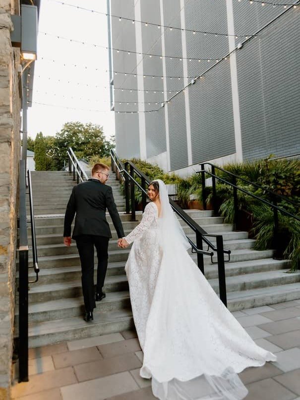 Emily &amp; Eric&rsquo;s wedding at @tapestryhall was nothing short of magical. 🤍

An intimate ceremony with their nearest and dearest, followed by an epic dance party with their extended loved ones. With much of their family and wedding party comin