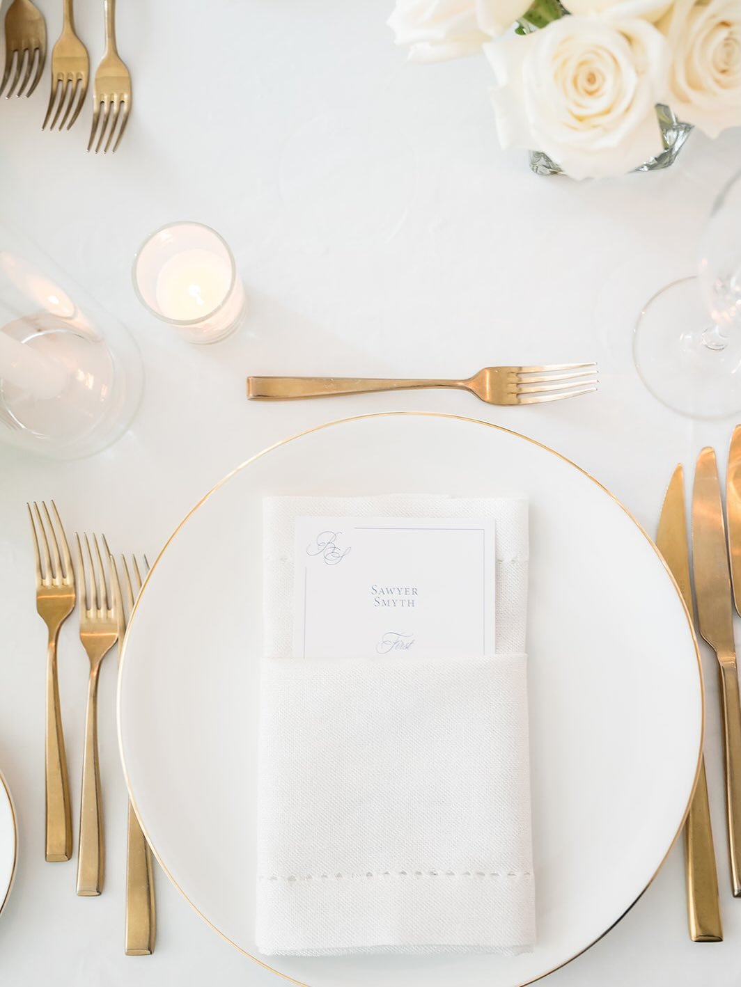 ☁️ Quiet moments from Bridget &amp; Sawyer&rsquo;s wedding at @thepearlehotel 

Opening this gallery instantly brought me back to the calm of the day. An intentionally relaxed itinerary left room for real downtime, creativity to flow, and a french fr