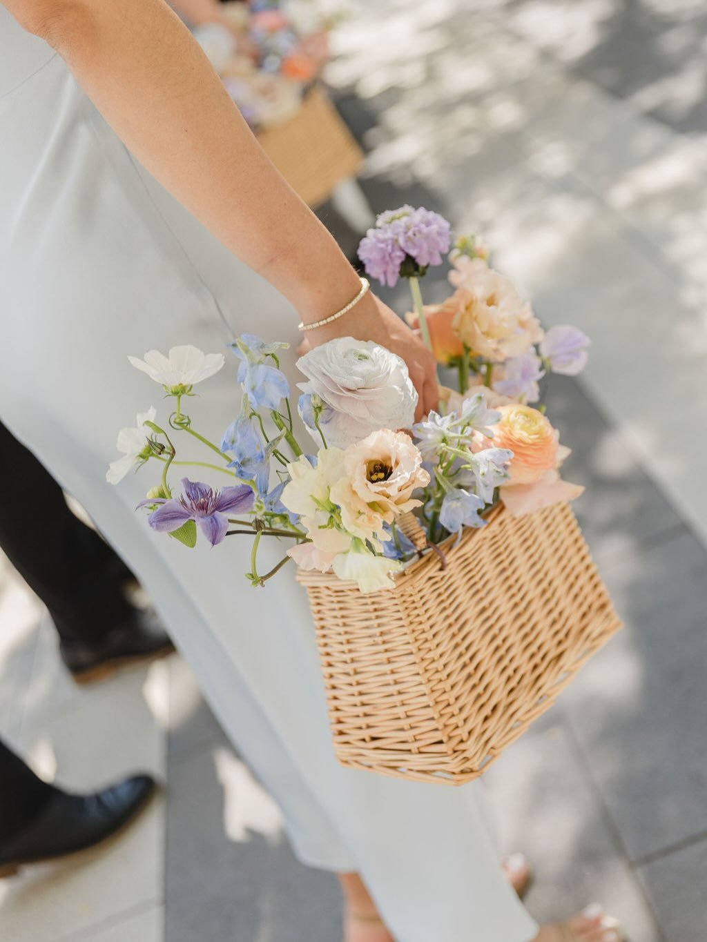 The sweetest details from H &amp; L&rsquo;s wedding day at @thepearlehotel 🤍

This day was overflowing with love in every possible way. The personal, thoughtfully DIY details were woven throughout and the florals from @laceandbirch were absolutely s